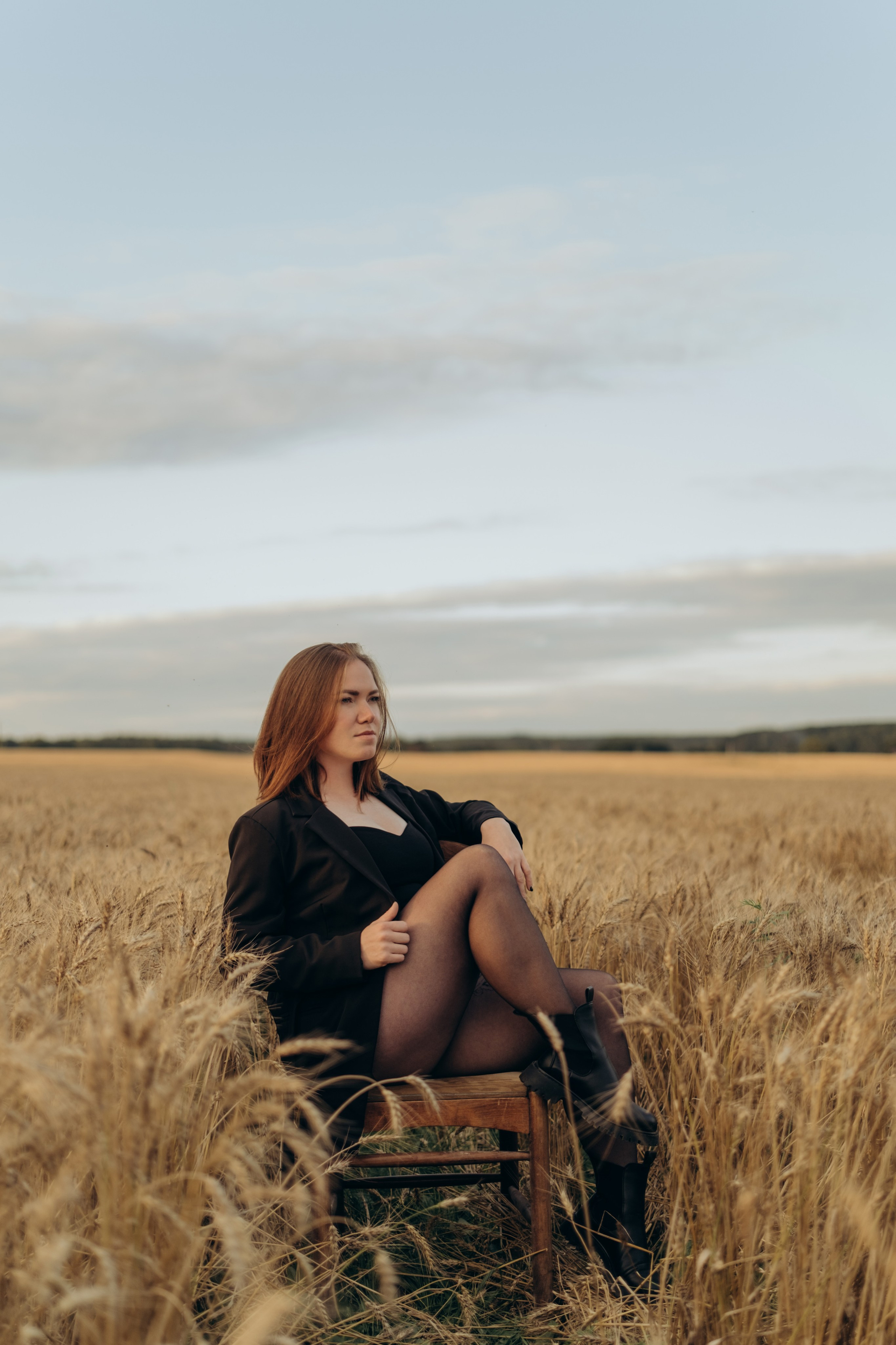 Бунтарка в поле. Фотограф в Тарусе Серпухове Москве Рина Дукежанова