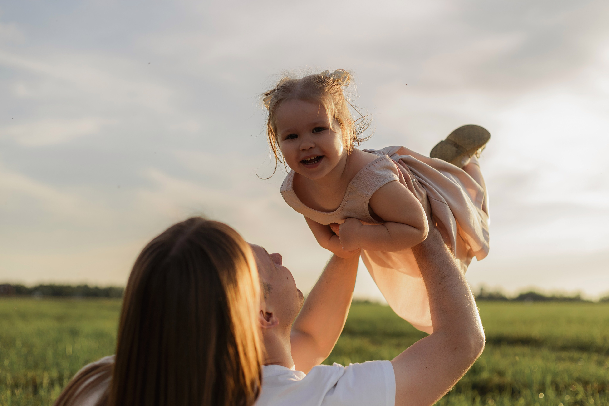 Семейная фотосессия в поле. Главная