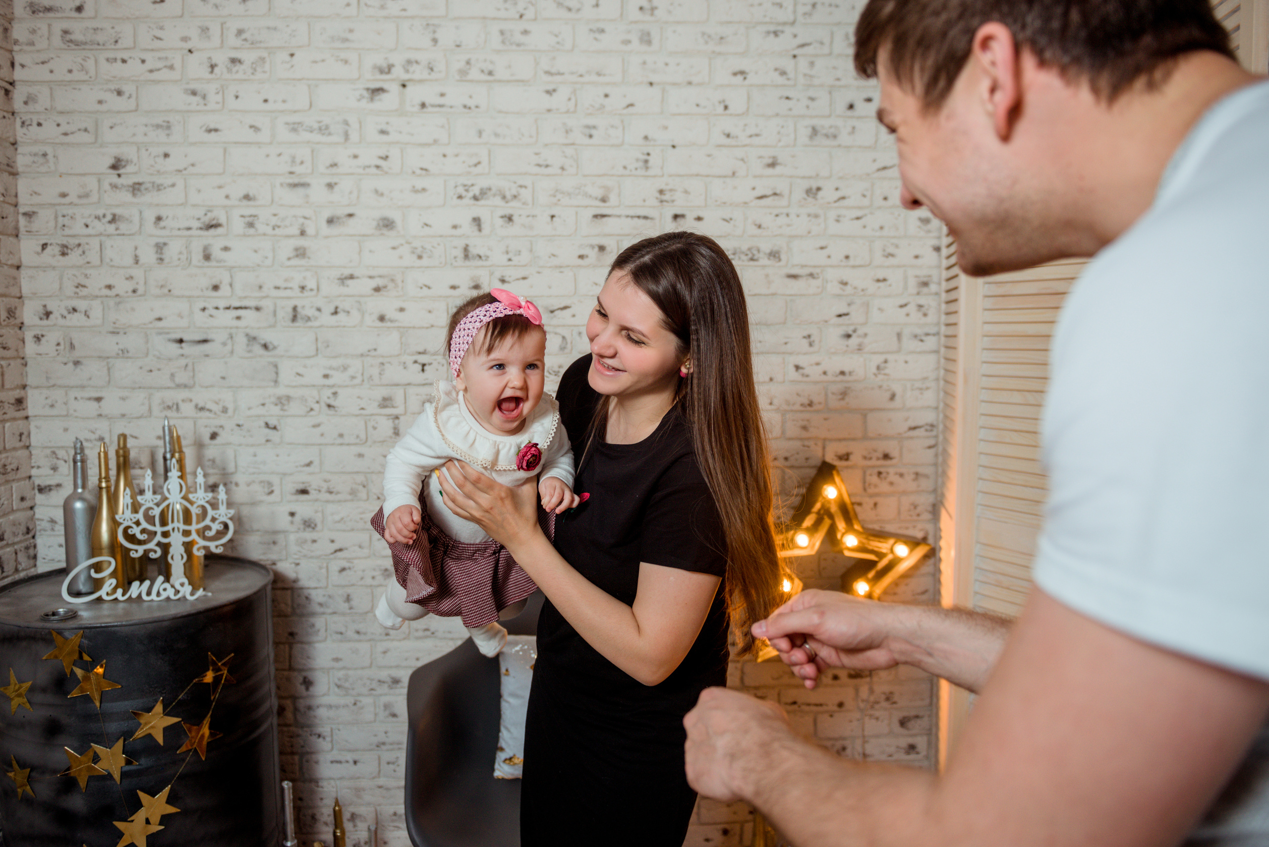 Семейная фотосессия в фотостудии Цоколь. Свадебный и семейный фотограф город Темрюк Фотостудия Темрюк