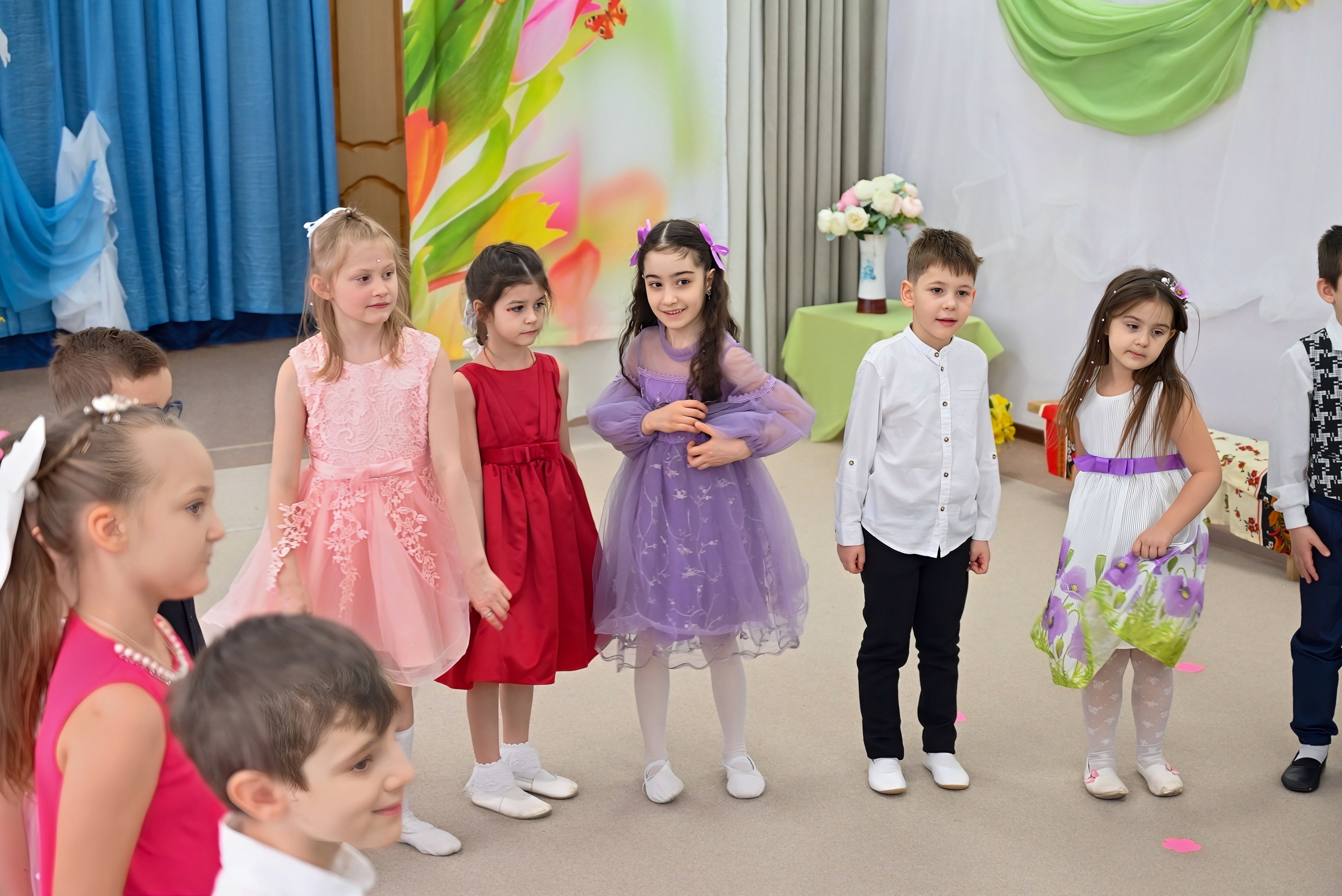 Праздник в группе Цветик семицветик. Семейный и детский фотограф Москва