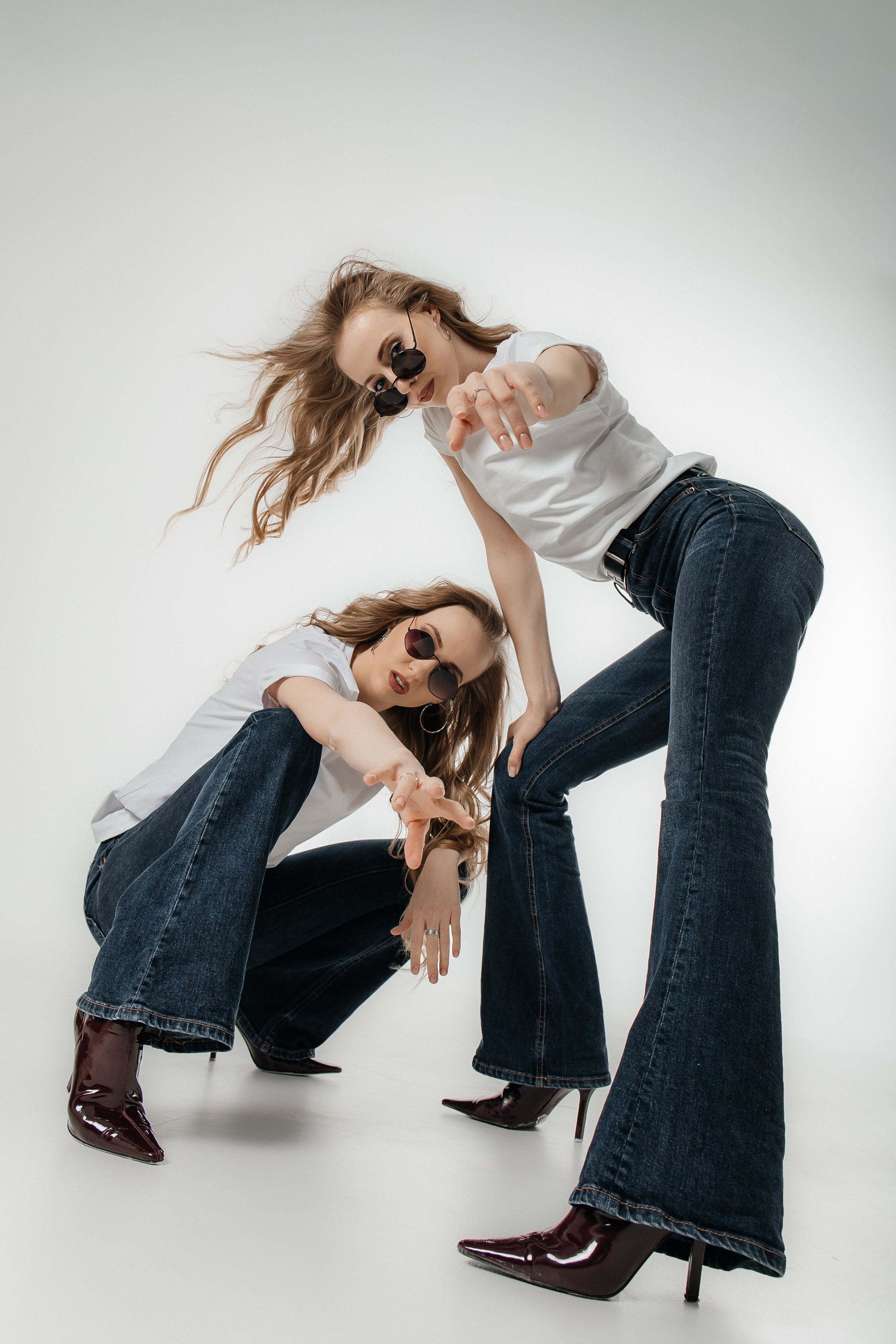 Вика и Настя