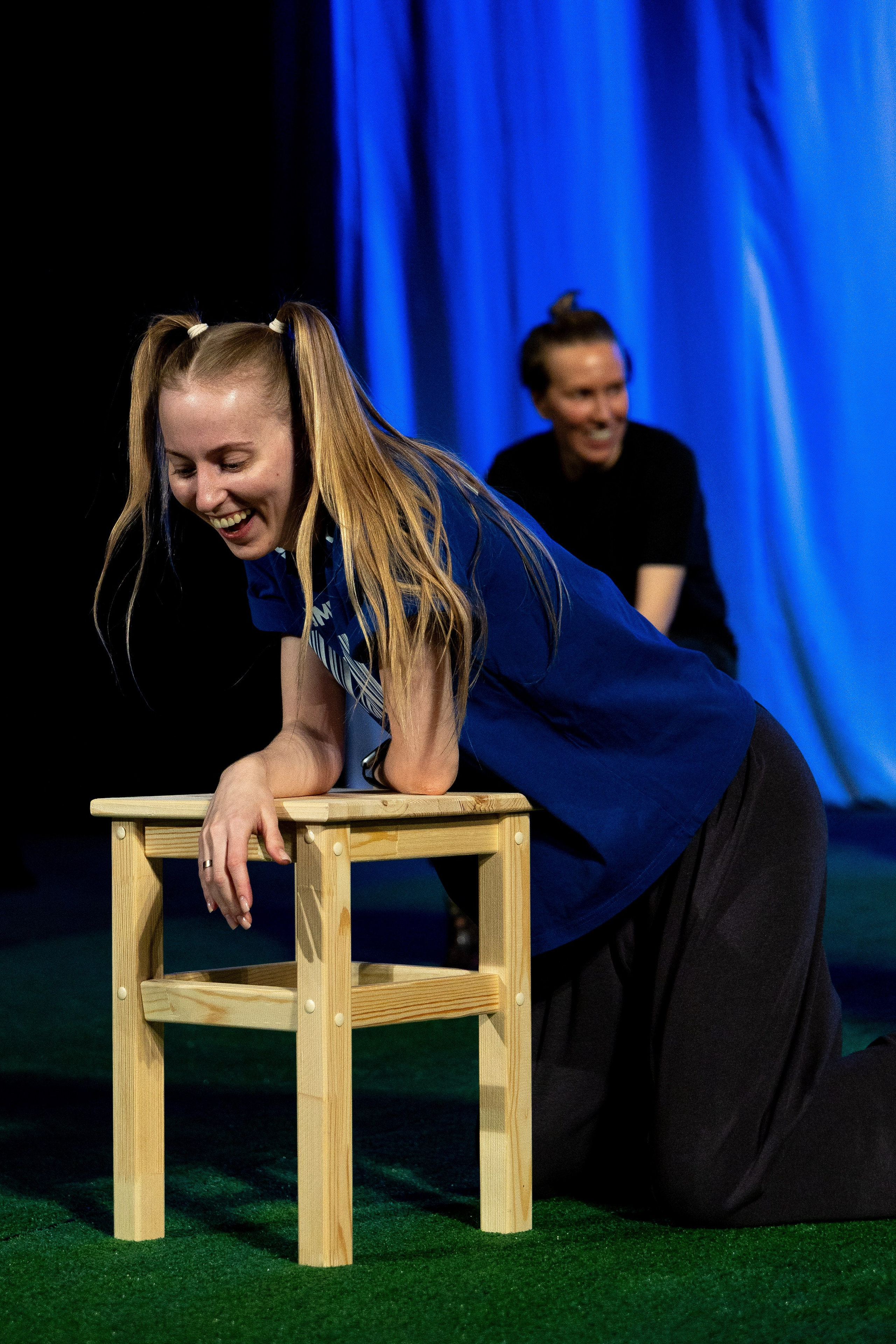 Спектакль Егора Дружинина «Всюду жизнь»