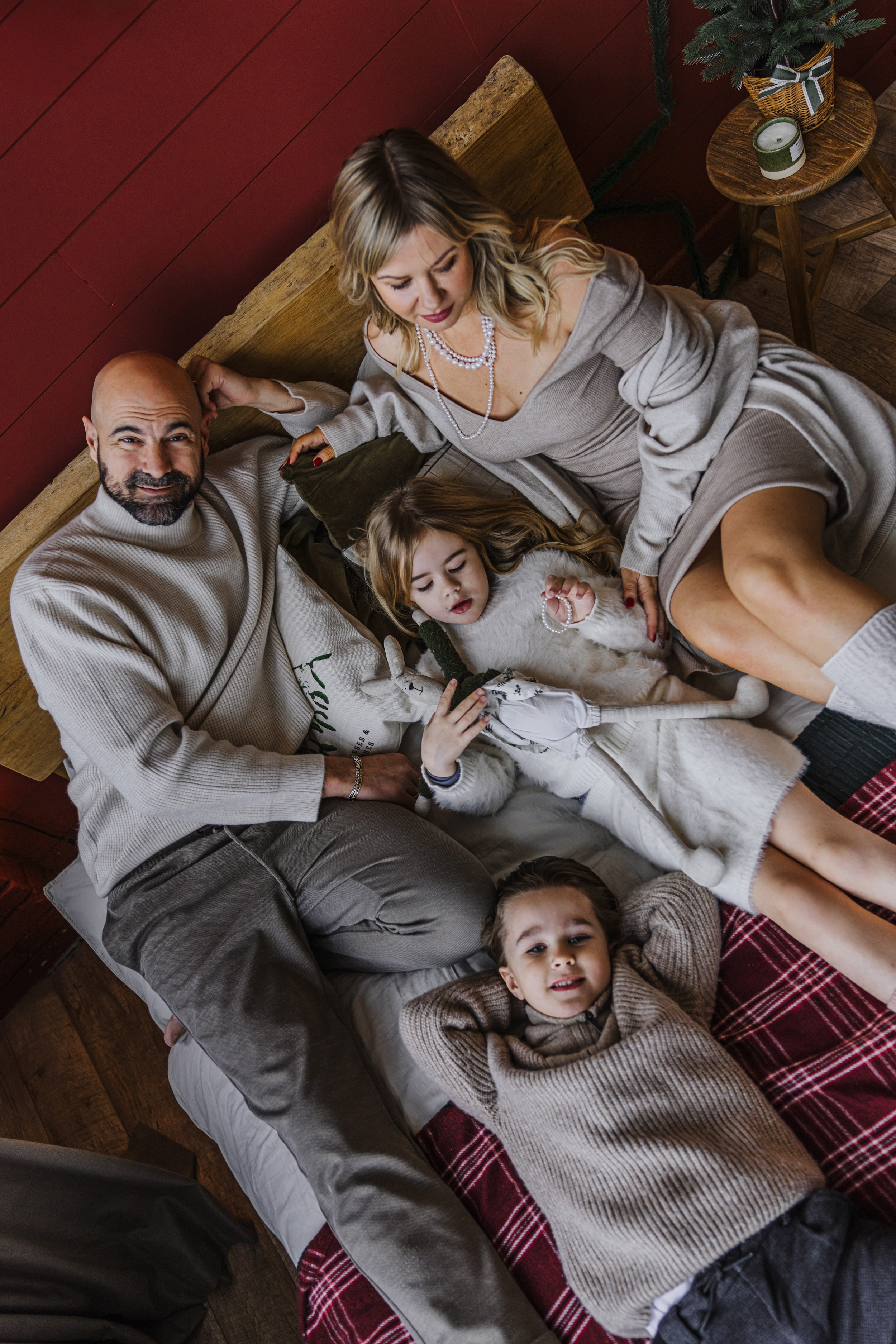 Лиза, Скарлетт, Винсент и Деннис. Минск, Рождество. Olga Modjaro