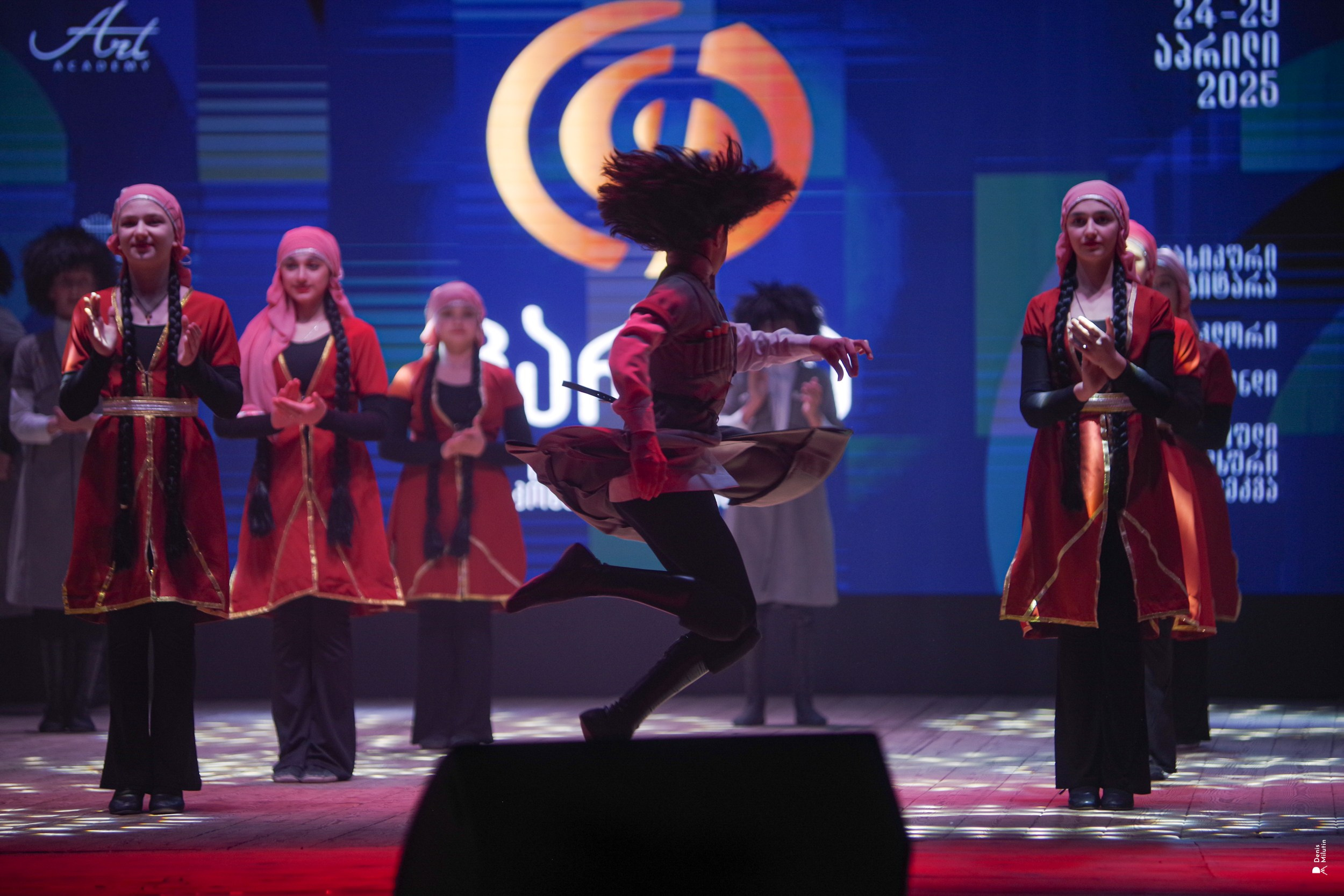 Танцы в Хоби. Портретный фотограф Денис Милютин