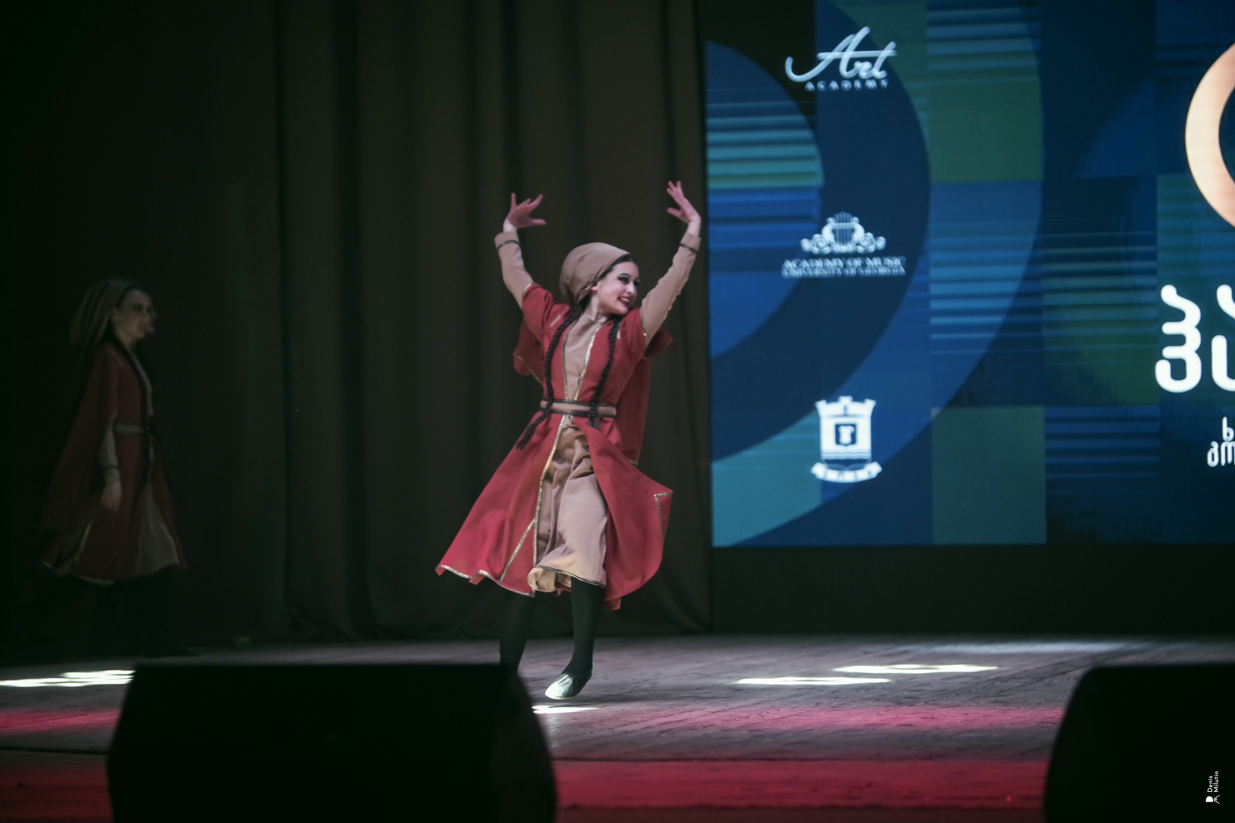 Танцы в Хоби. Портретный фотограф Денис Милютин