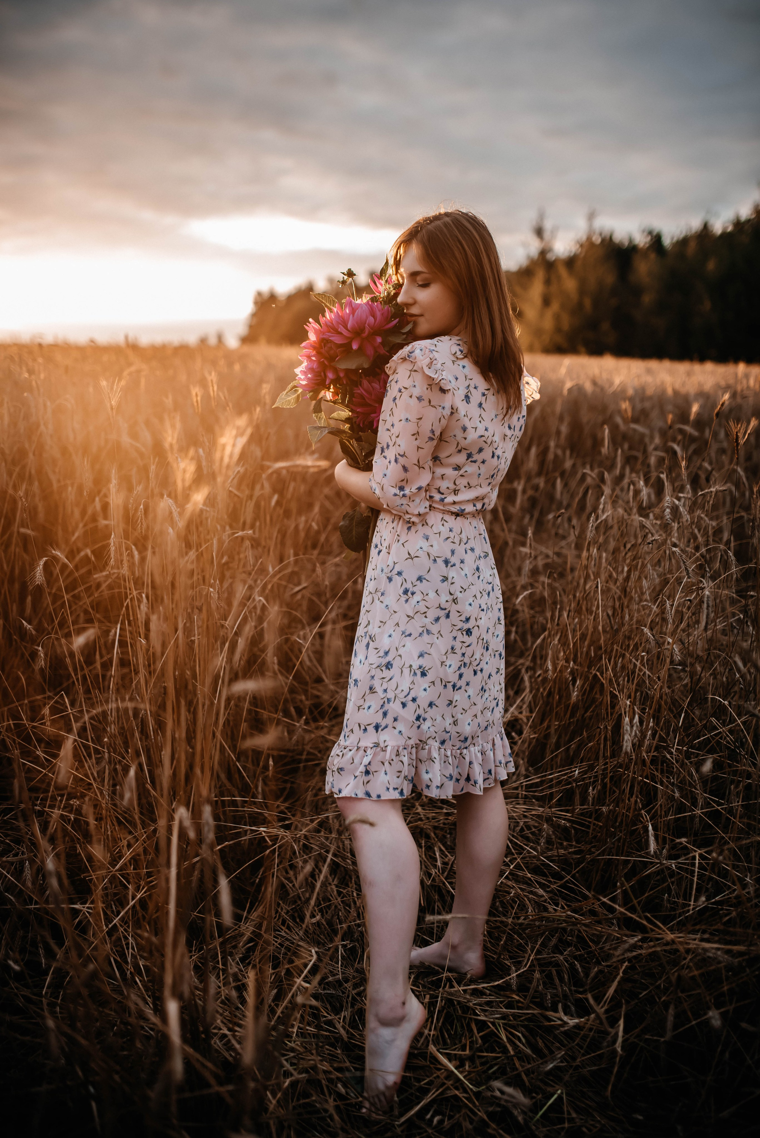 Маша, лето, закат. Главная