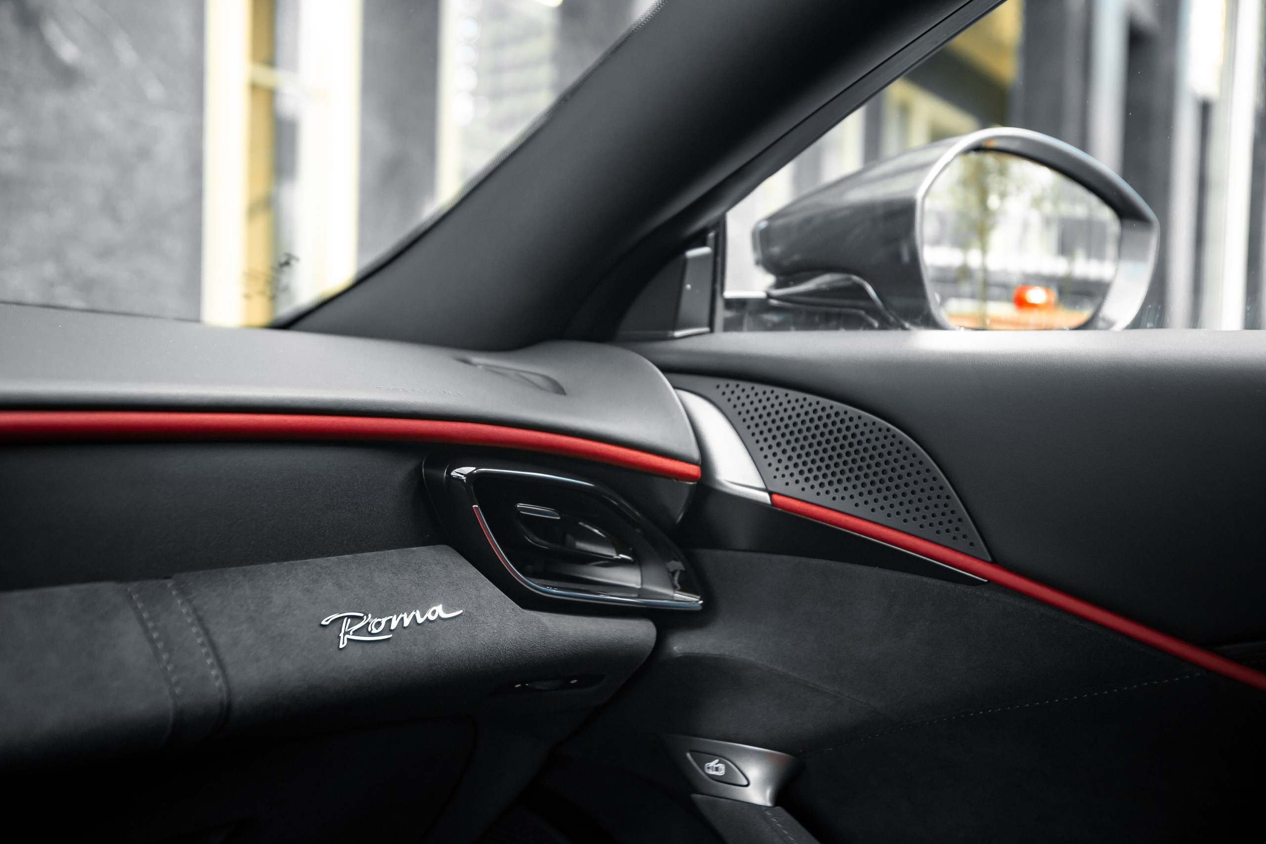 Ferrari Roma. Автомобильный фотограф в Москве Андрей Емельянов