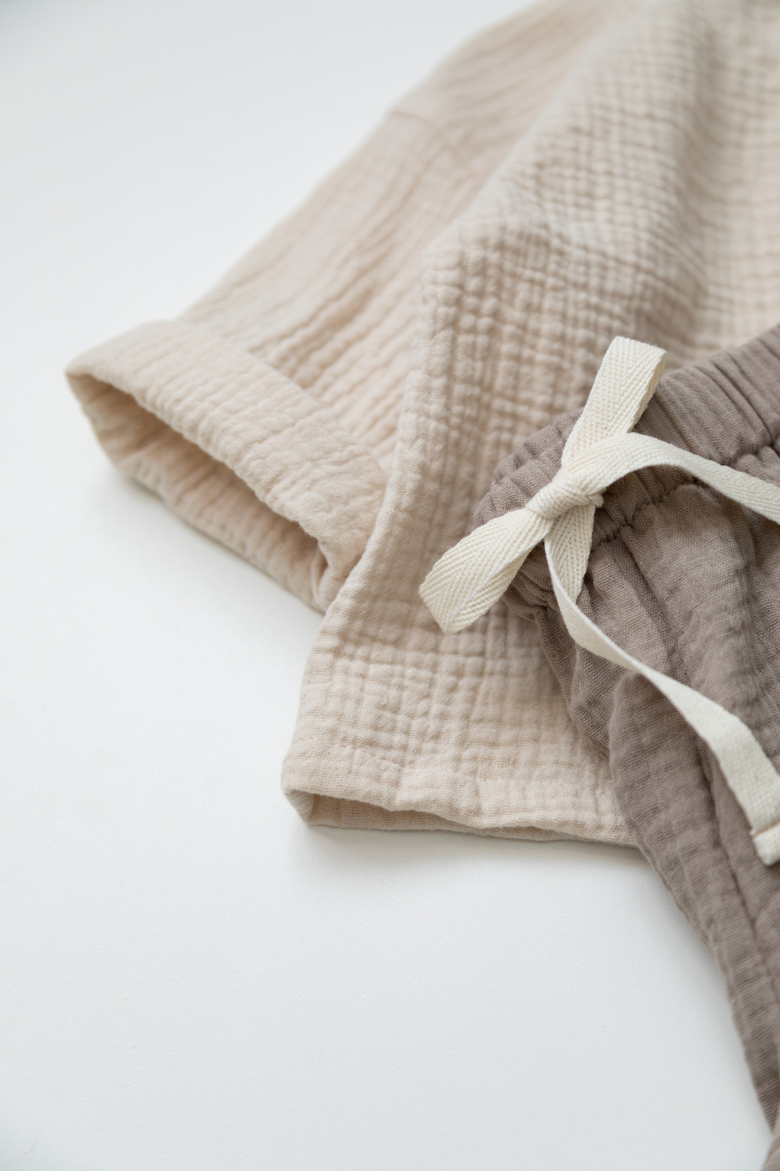 Съемка детской одежды бренда mamalanka для Ozon и соц сетей. Детский и контент фотограф Надя Волкова Санкт-Петербург