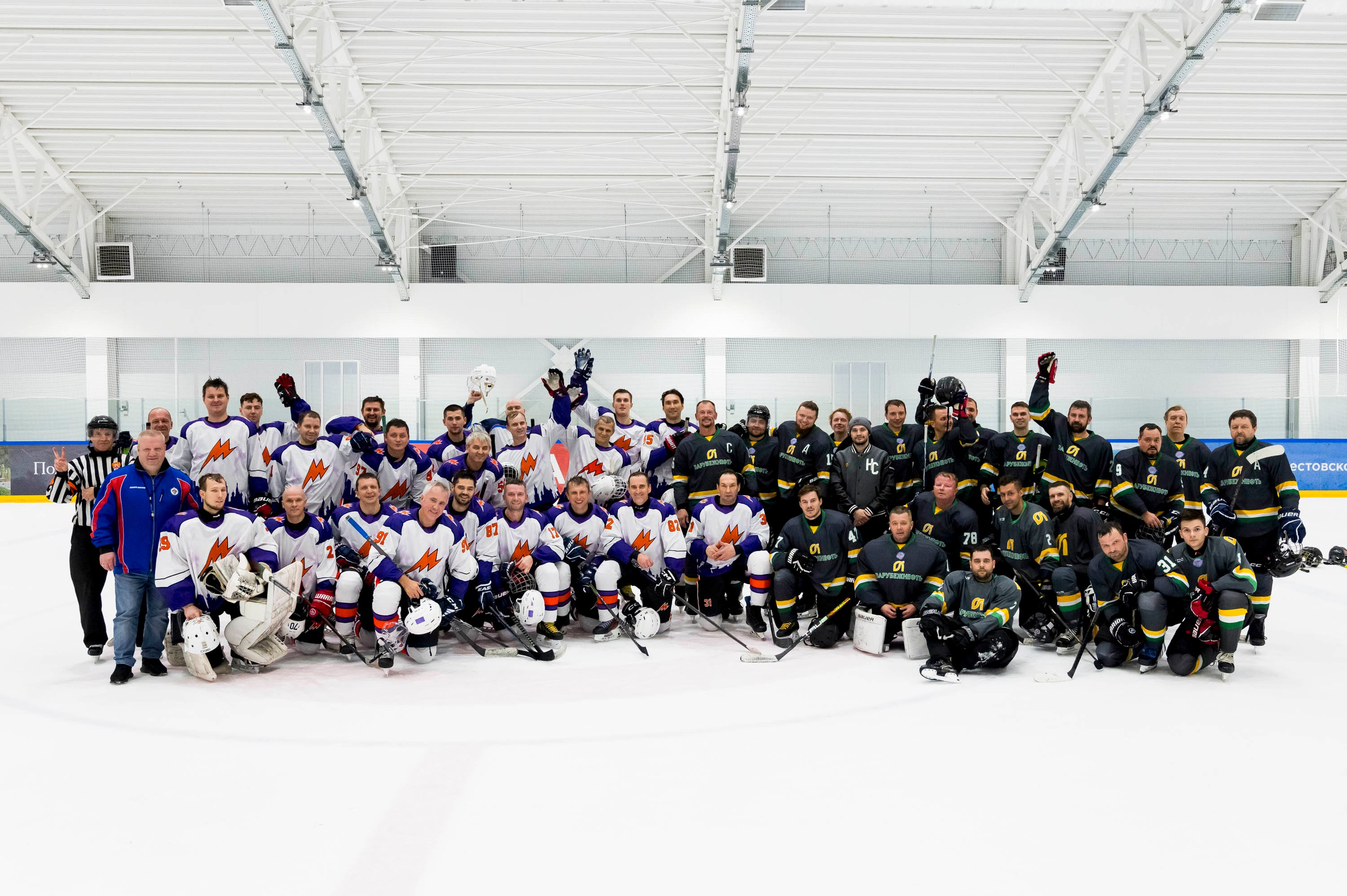 Хоккейный матч корпоративной команды Зарубежнефть. Репортажный фотограф и видеограф Слава Думчев. Тимбилдинги, отчетники, корпоративы