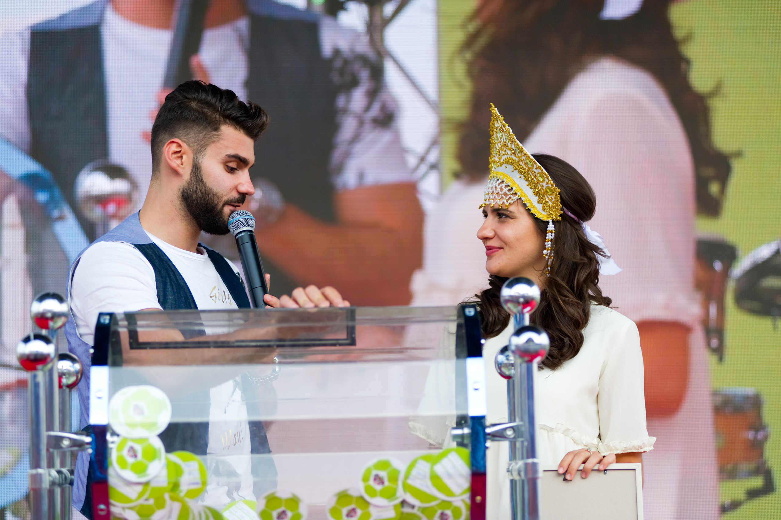 Турбофутбол (корпоративное соревнование «Пятерочки»). Репортажный фотограф и видеограф Слава Думчев. Тимбилдинги, отчетники, корпоративы