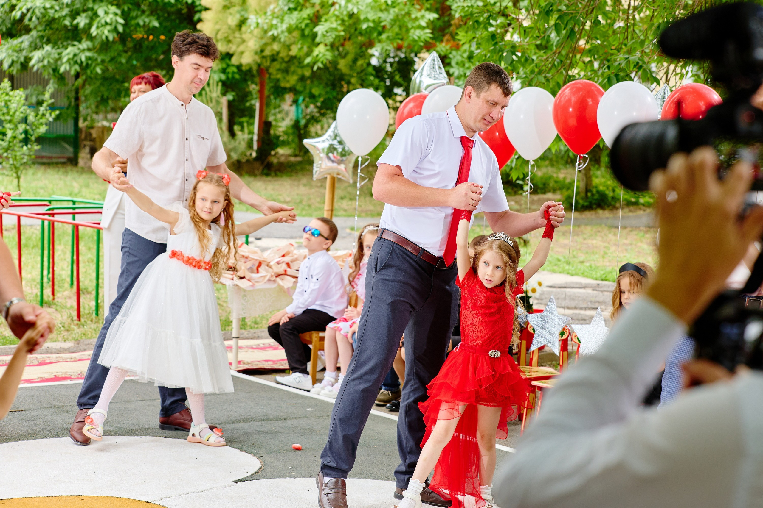 Выпускной 45 сад. Фотограф Выпускные альбомы Таганрог Сергей Коробченко