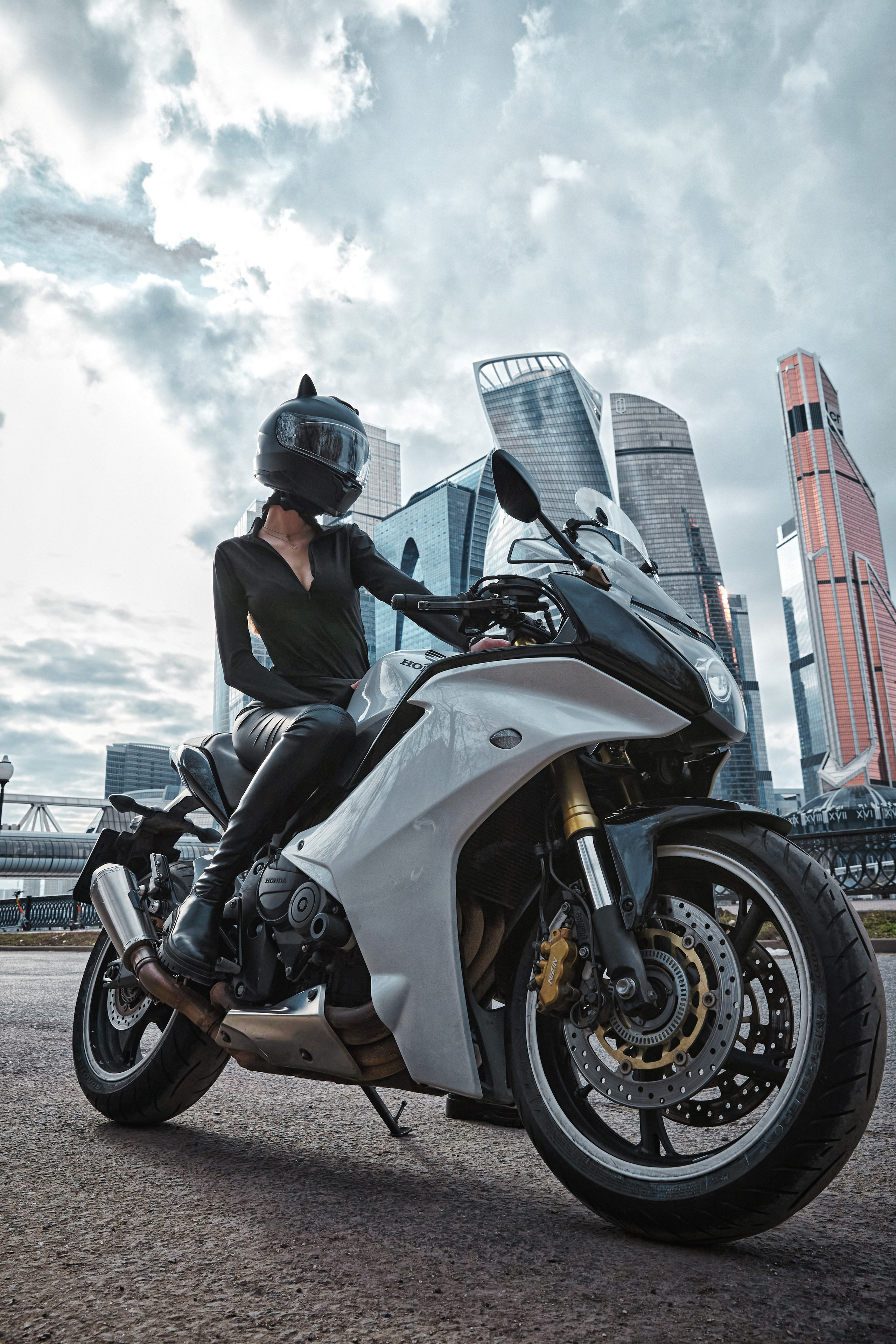 Фотосъёмка на мотоцикле в Москве. Семейный фотограф в Саратове Кузьминская Анжелика