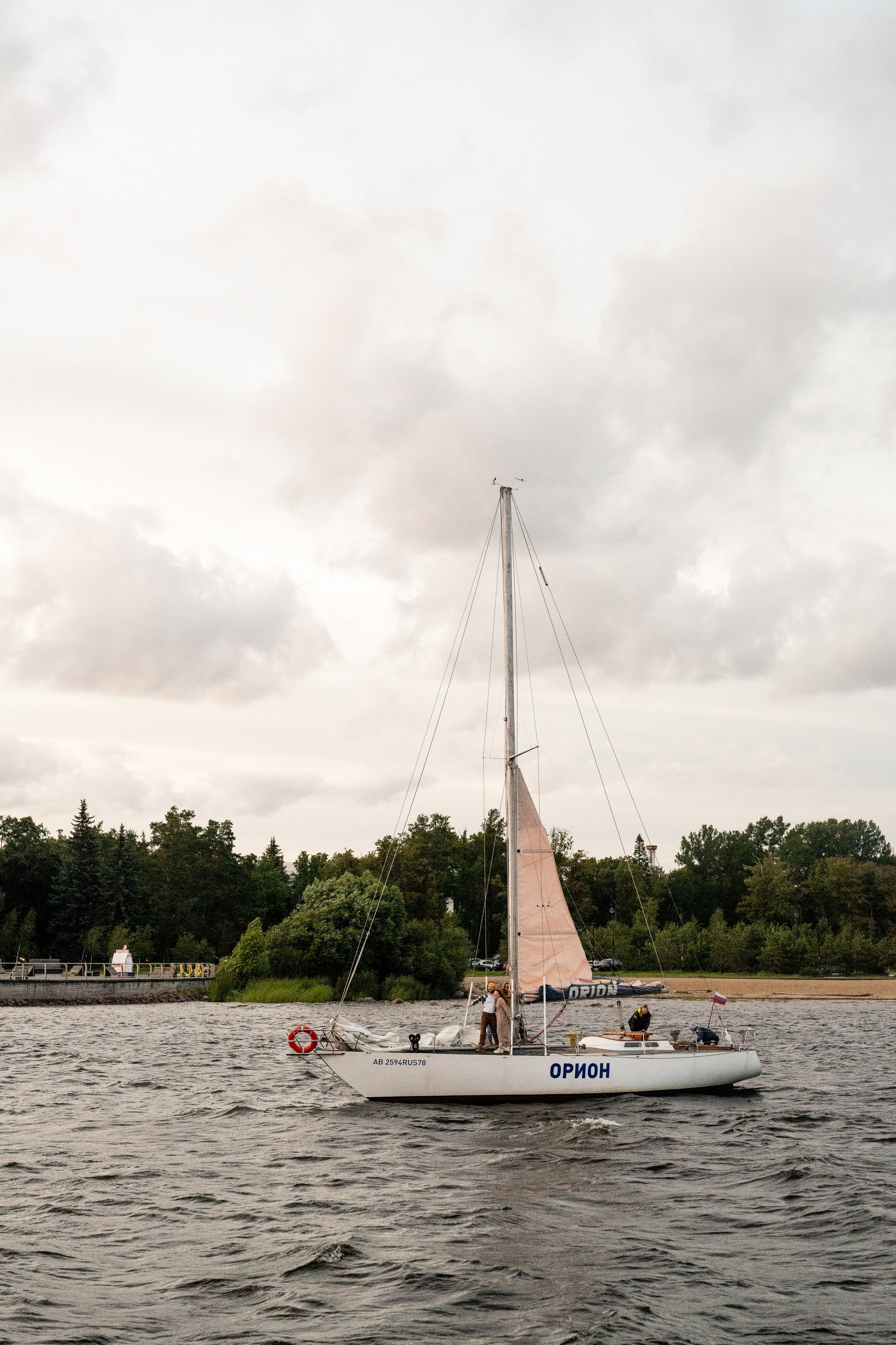 Даниил и Виктория. Яхта. Свадебный и семейный фотограф в СПб Валерия Фомичева