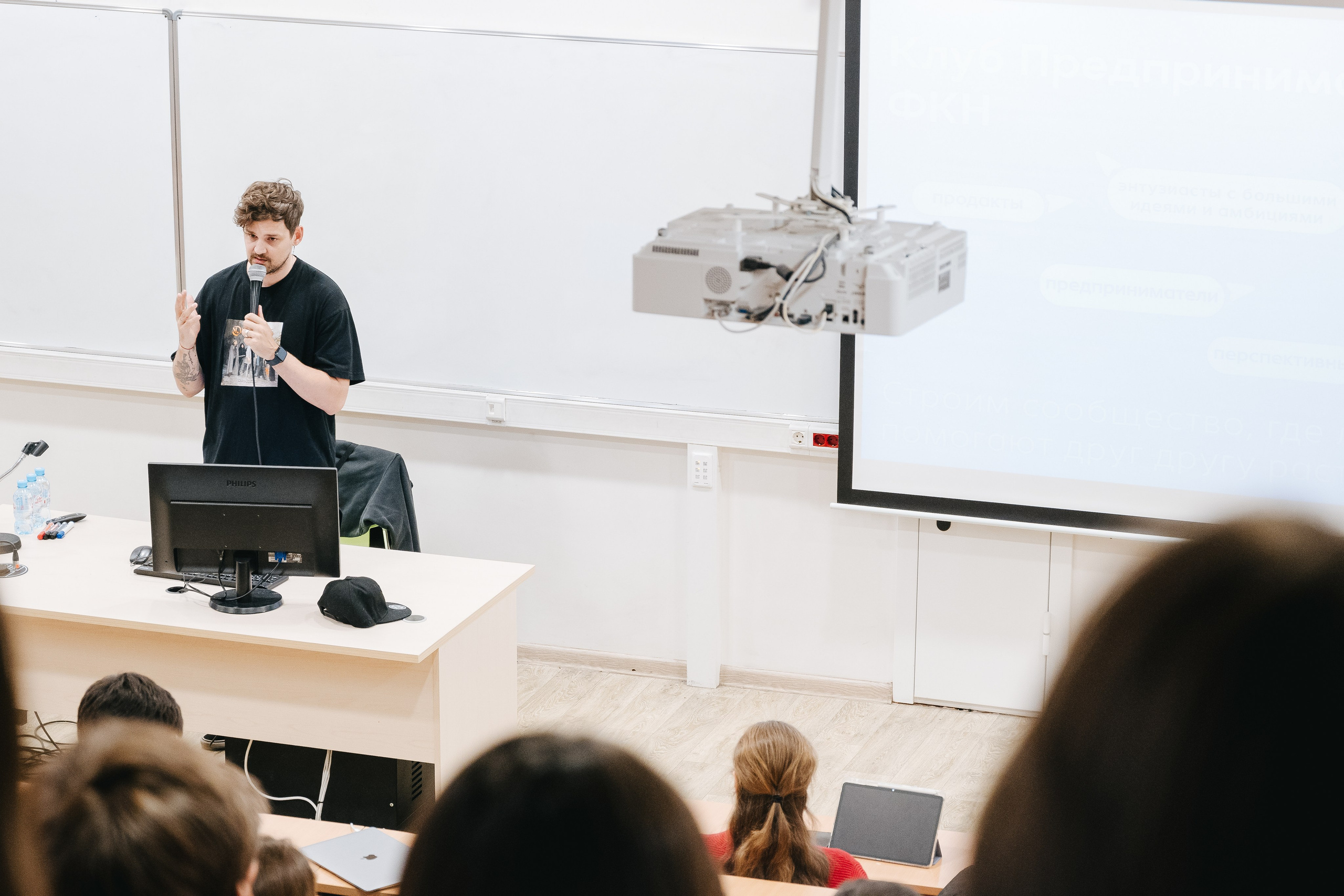 Встреча с Олегом Титовым, креативным продюсером Medium Quality. Даниил Сергеев: репортажный фотограф