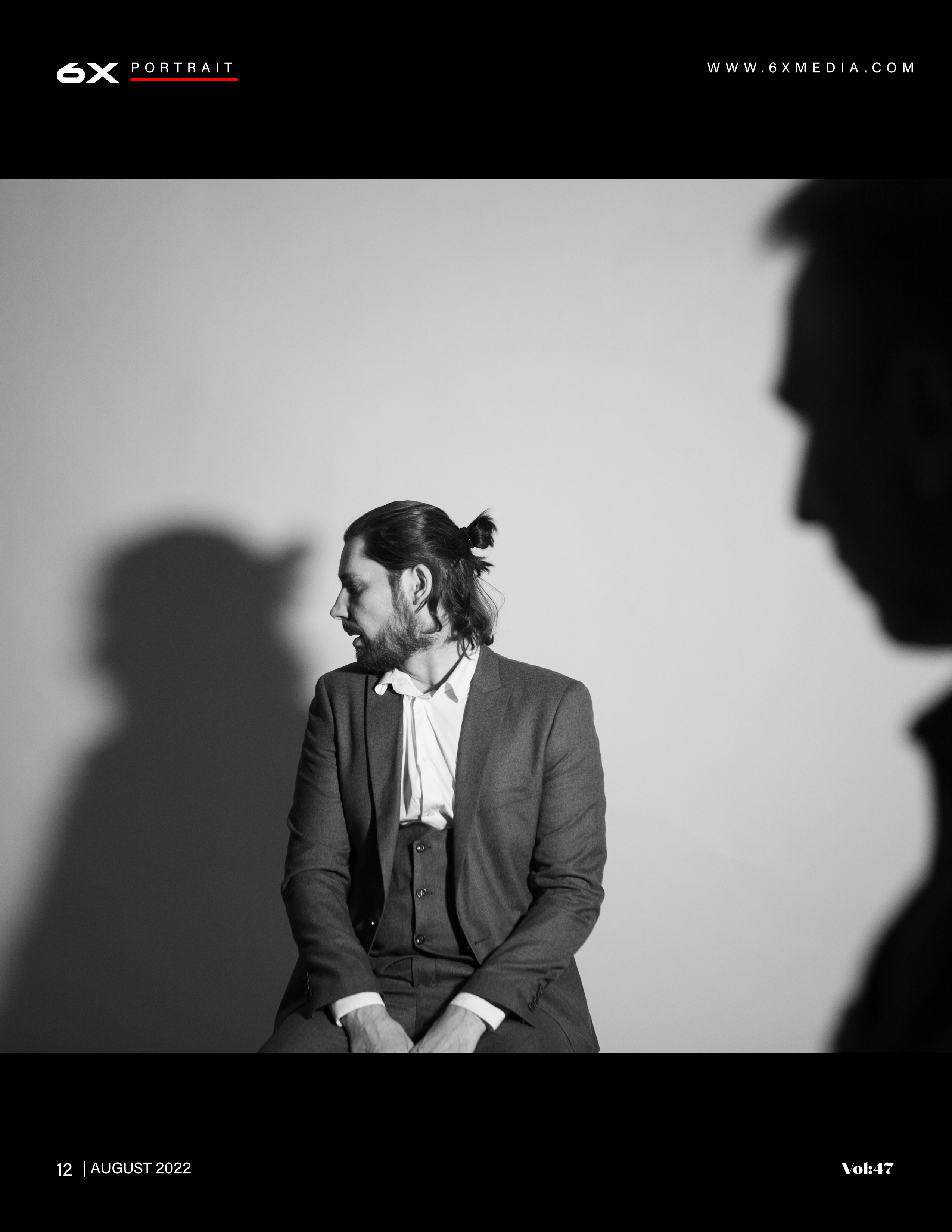 Актёр вне сцены в студии. Портретный и семейный фотограф в Москве Владимир Крылаев