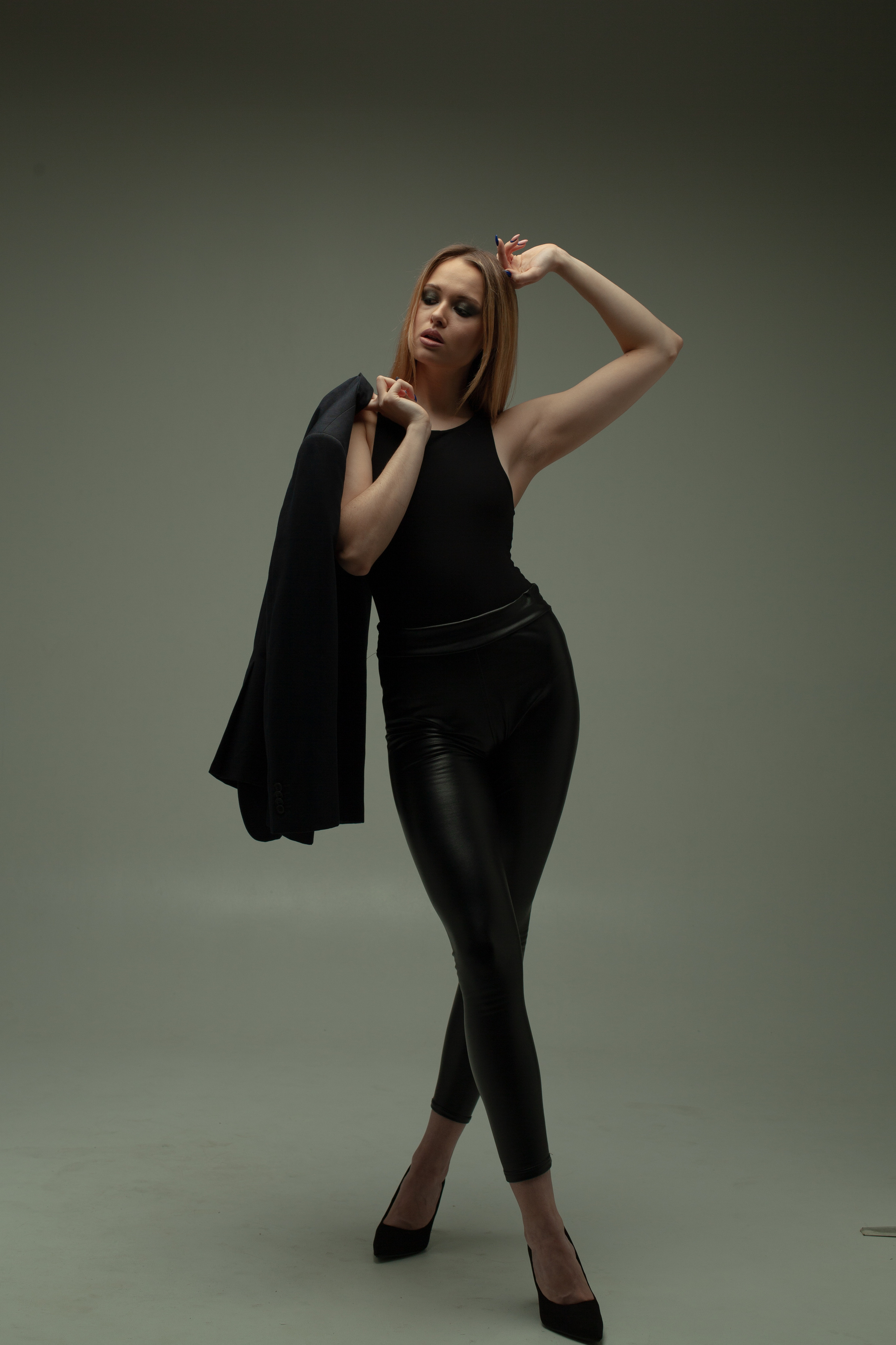 Илона в студии Модельные тесты. Портретный и семейный фотограф в Москве Владимир Крылаев