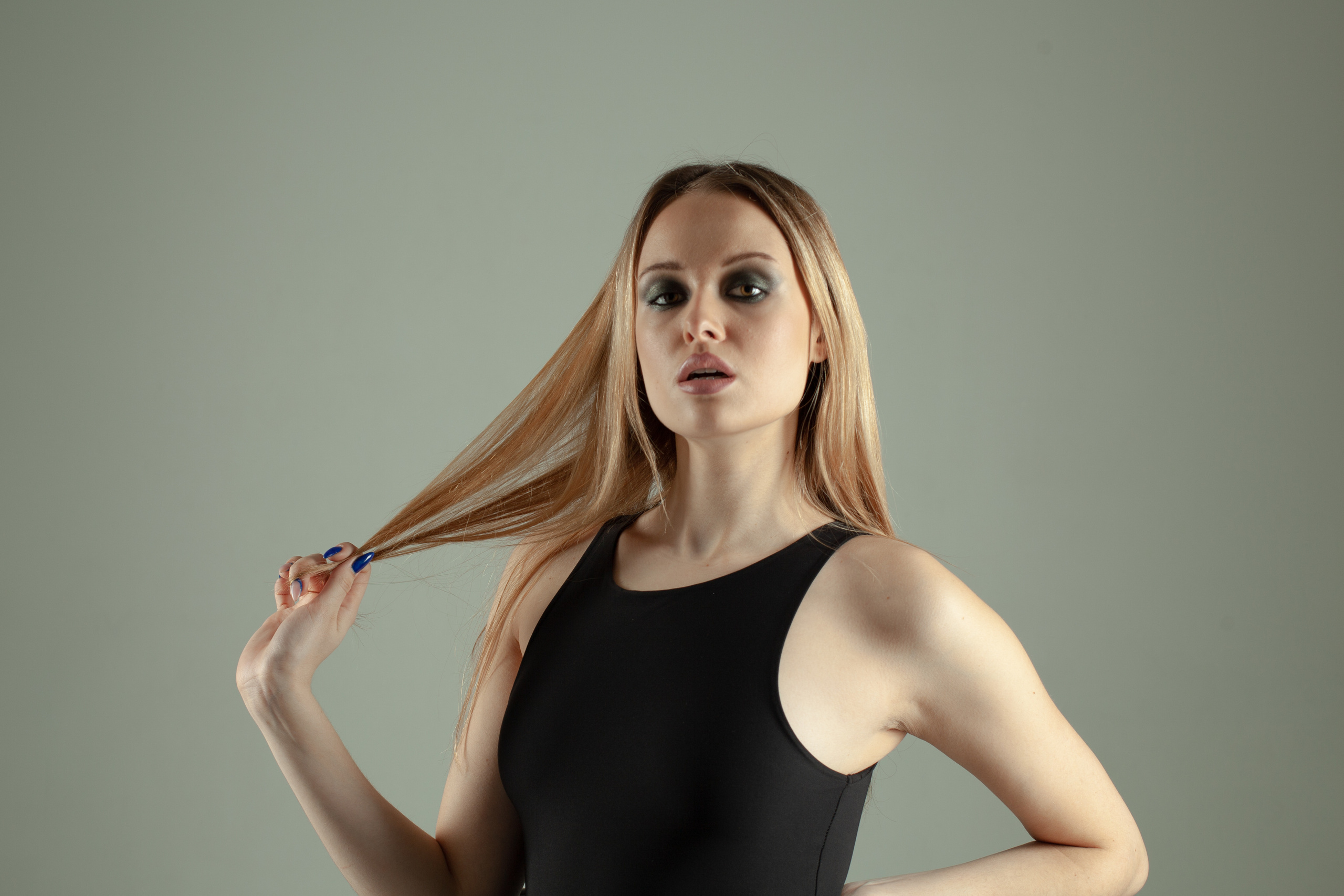 Илона в студии Модельные тесты. Портретный и семейный фотограф в Москве Владимир Крылаев