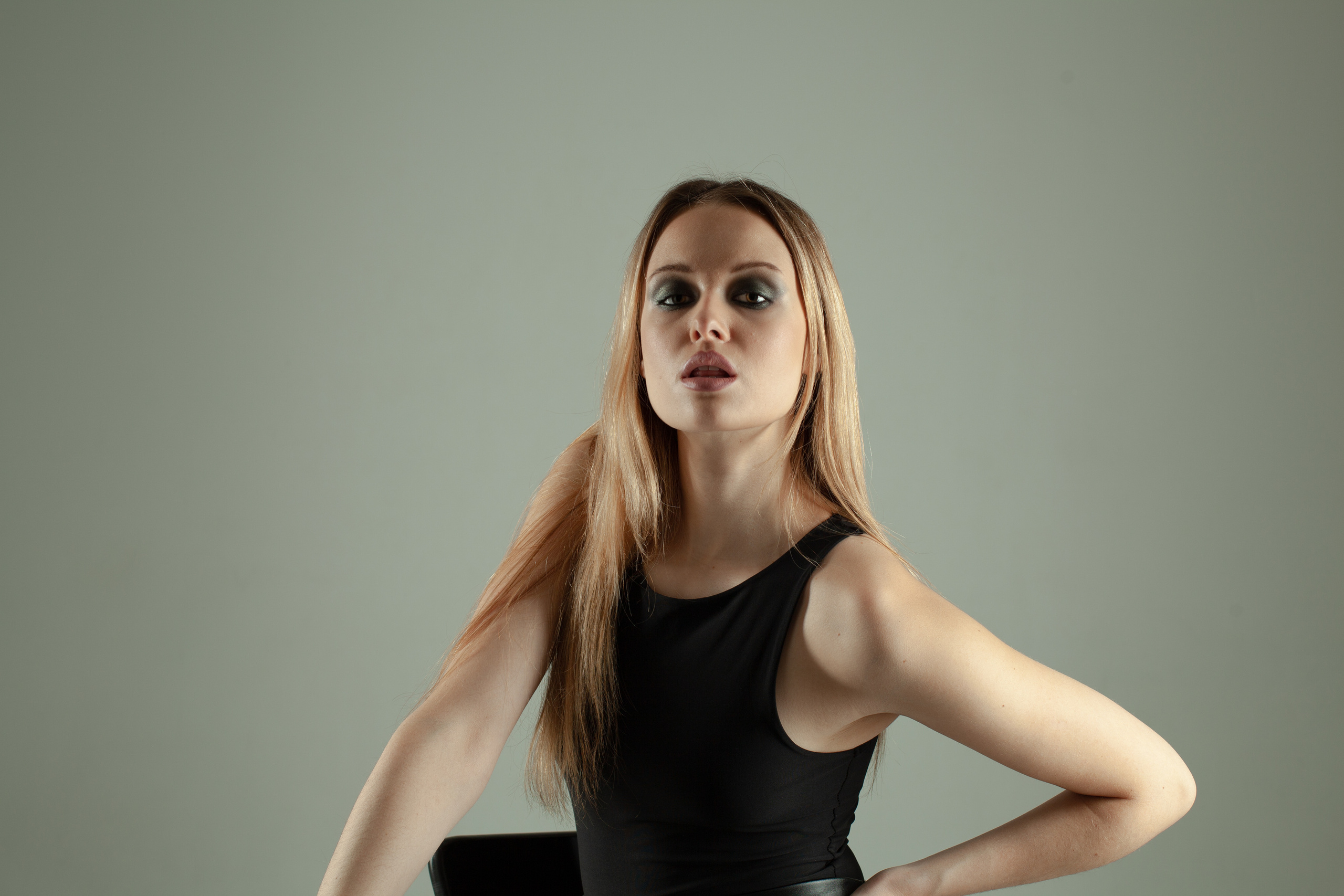 Илона в студии Модельные тесты. Портретный и семейный фотограф в Москве Владимир Крылаев