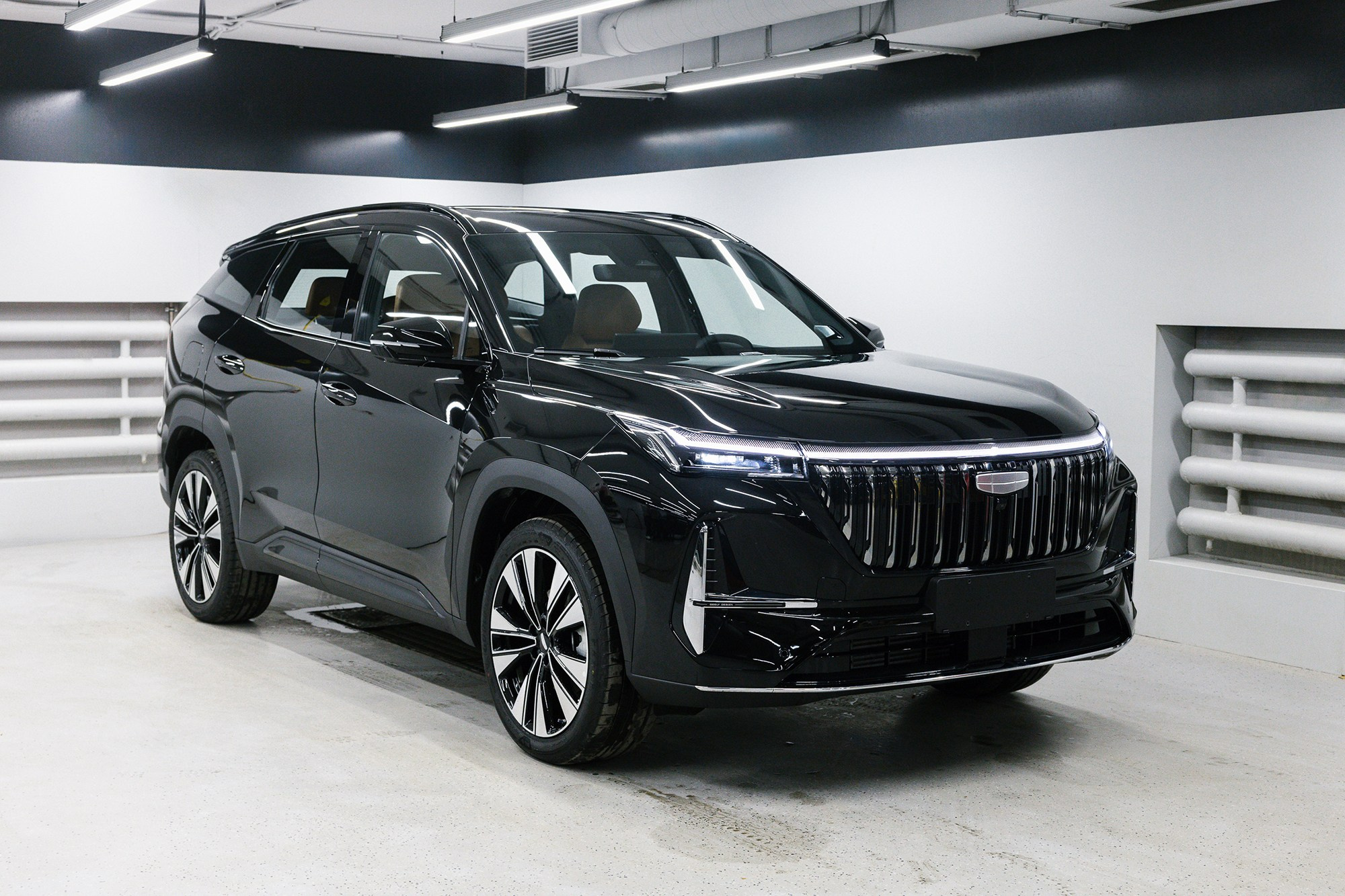 Geely Atlas 1.5T DCT (174 л. с.). Автосалон «Х-Авто»