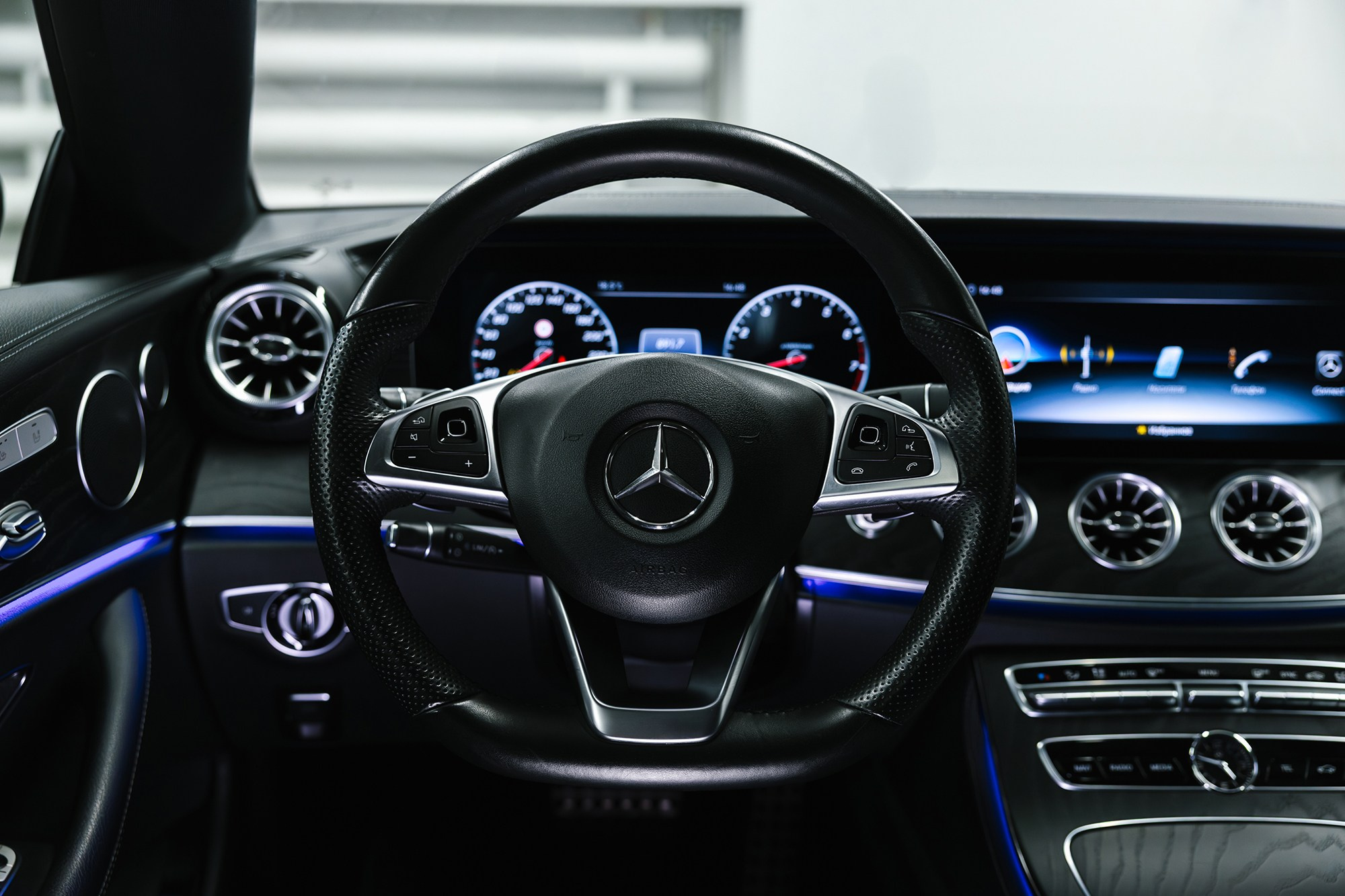 Mercedes-Benz E-класс 2.0 AT, 2018, 50 500 км. Автосалон «Х-Авто»