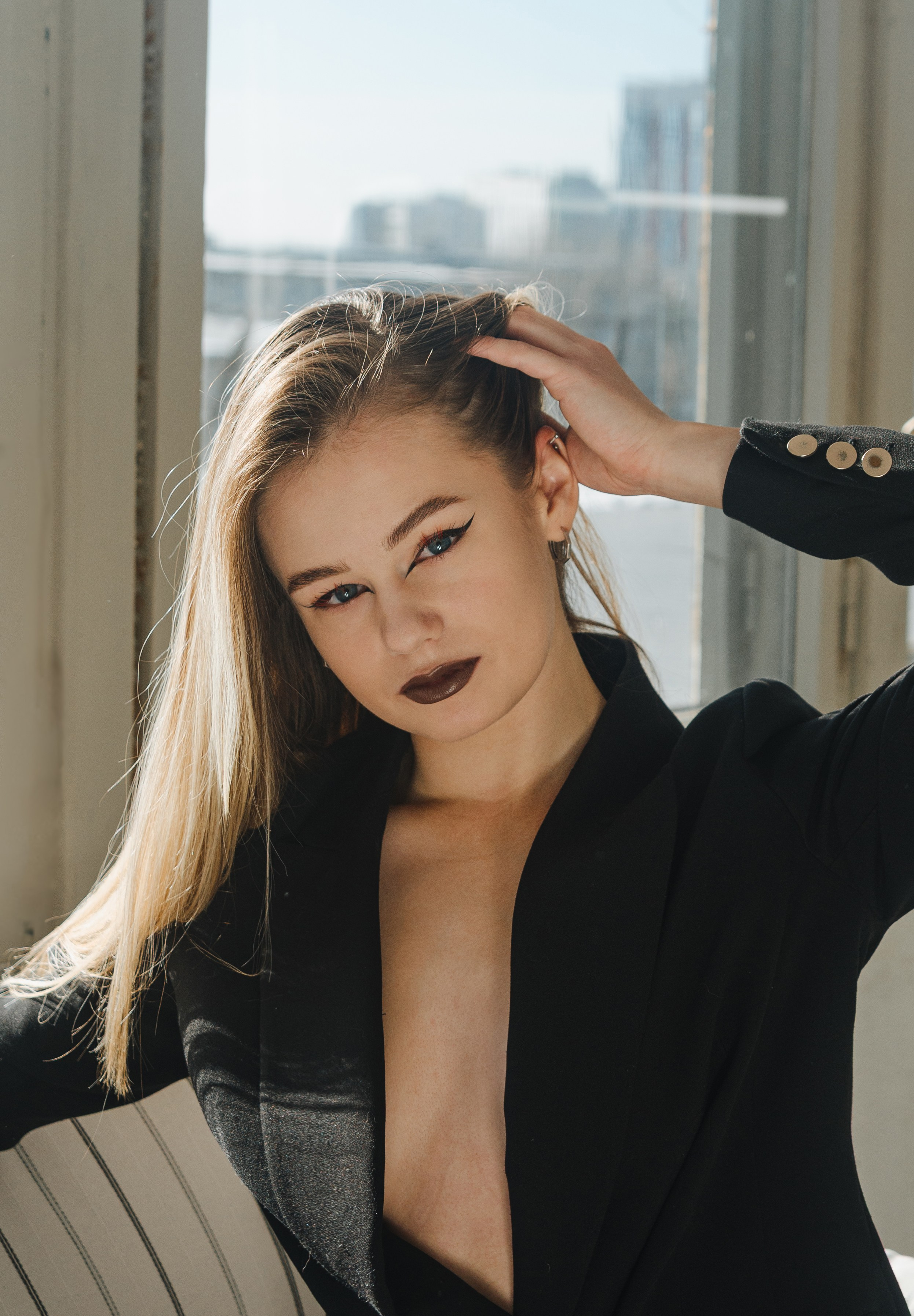 Женская фотосессия в стиле минимализм. Денисова Аля — фотограф для парных съемок и индивидуальных историй в Барнауле