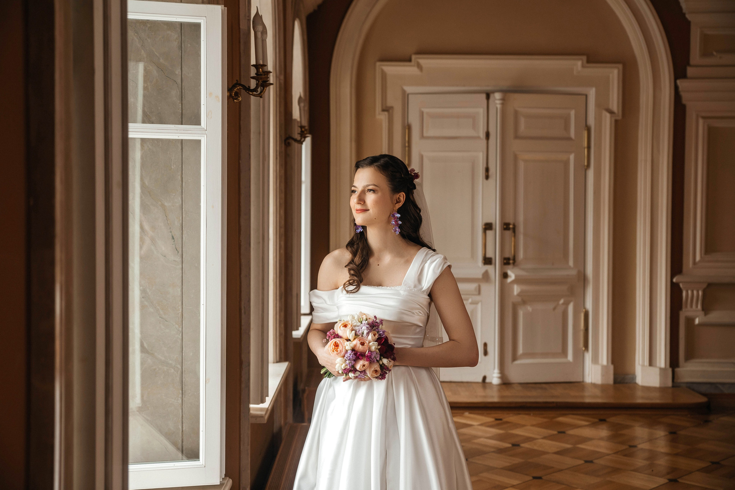 Свадебная фотосессия в исторической фотостудии. Свадебный и семейный фотограф в Москве