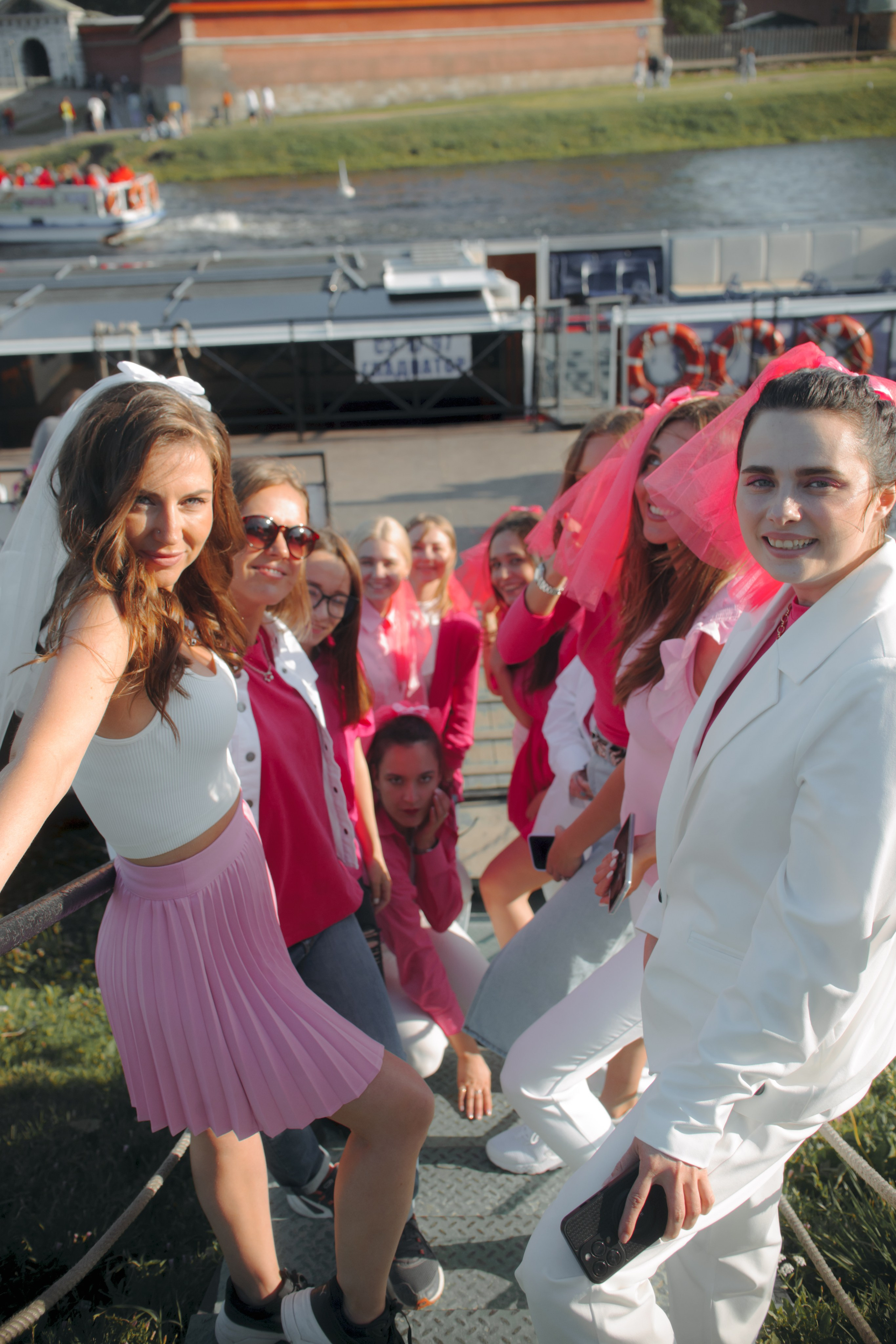 Кораблик в розовом. Репортажный фотограф Алена Фадеева