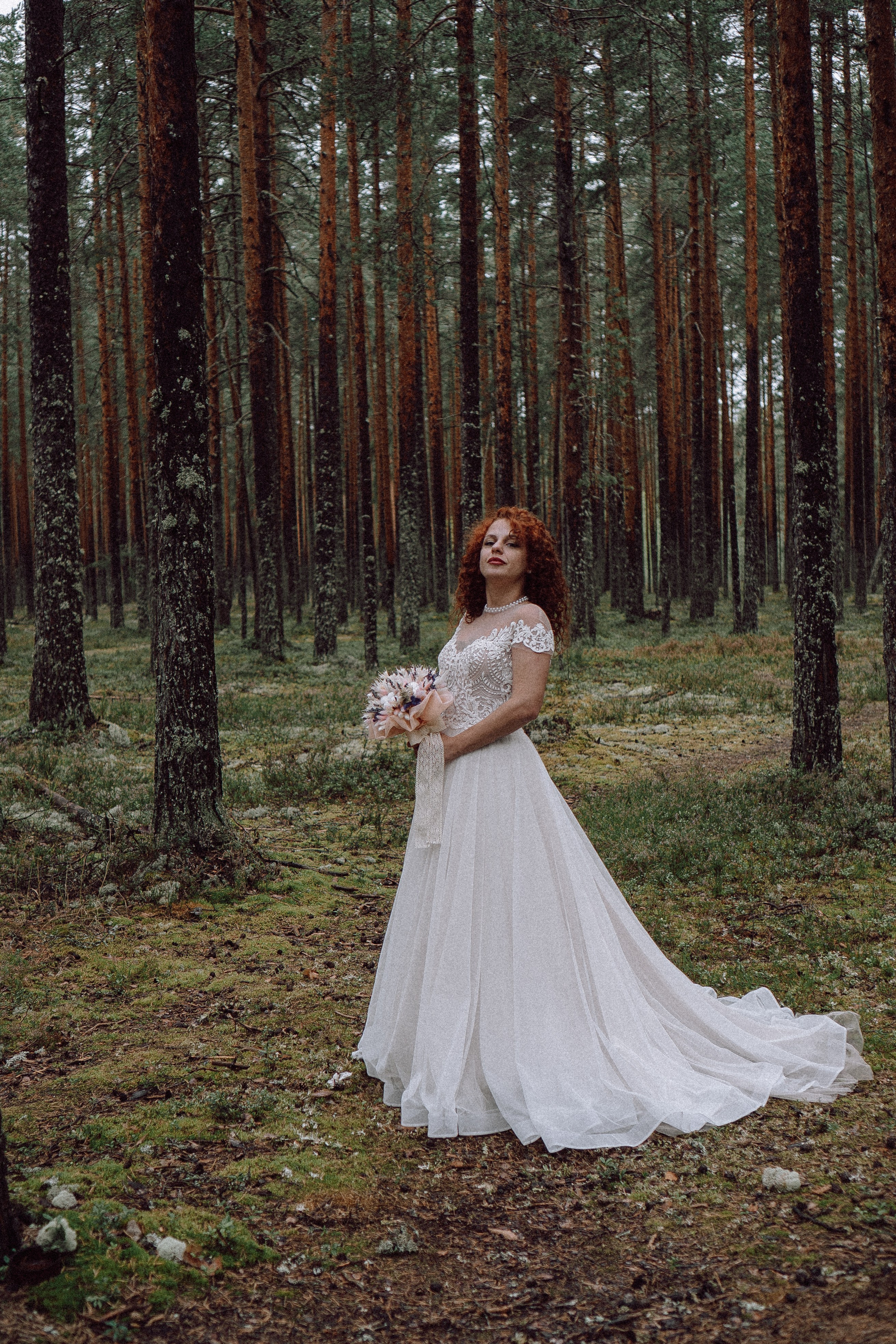 СВАДЕБНАЯ ФОТОСЕССИИЯ ПАРЫ В ГОРОДЕ ПРИОЗЕРСК В СОСНОВОМ ЛЕСУ И С ПИКАПОМ. Профессиональный фотограф, Санкт-Петербург — Виктория Богомолова