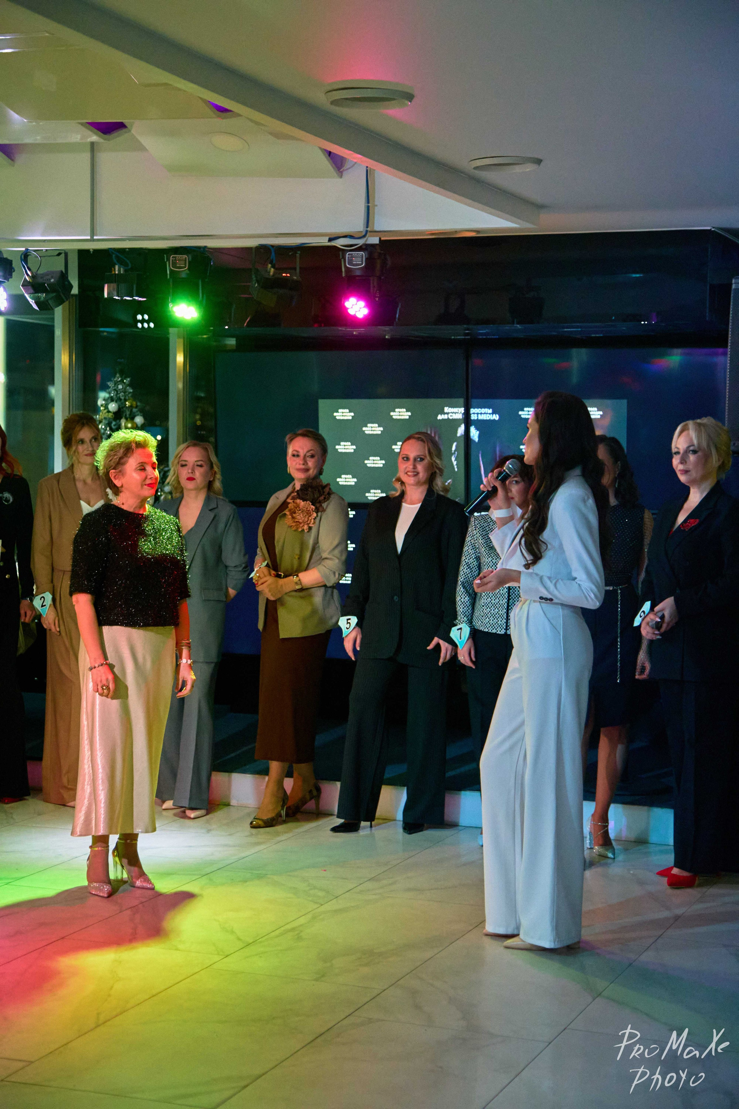 Зал КРАСА МАСС-МЕДИА ЧУВАШИИ. Владимир Суздалов (ProMaXe) — Портретный фотограф, тематические фотосессии в Чебоксарах