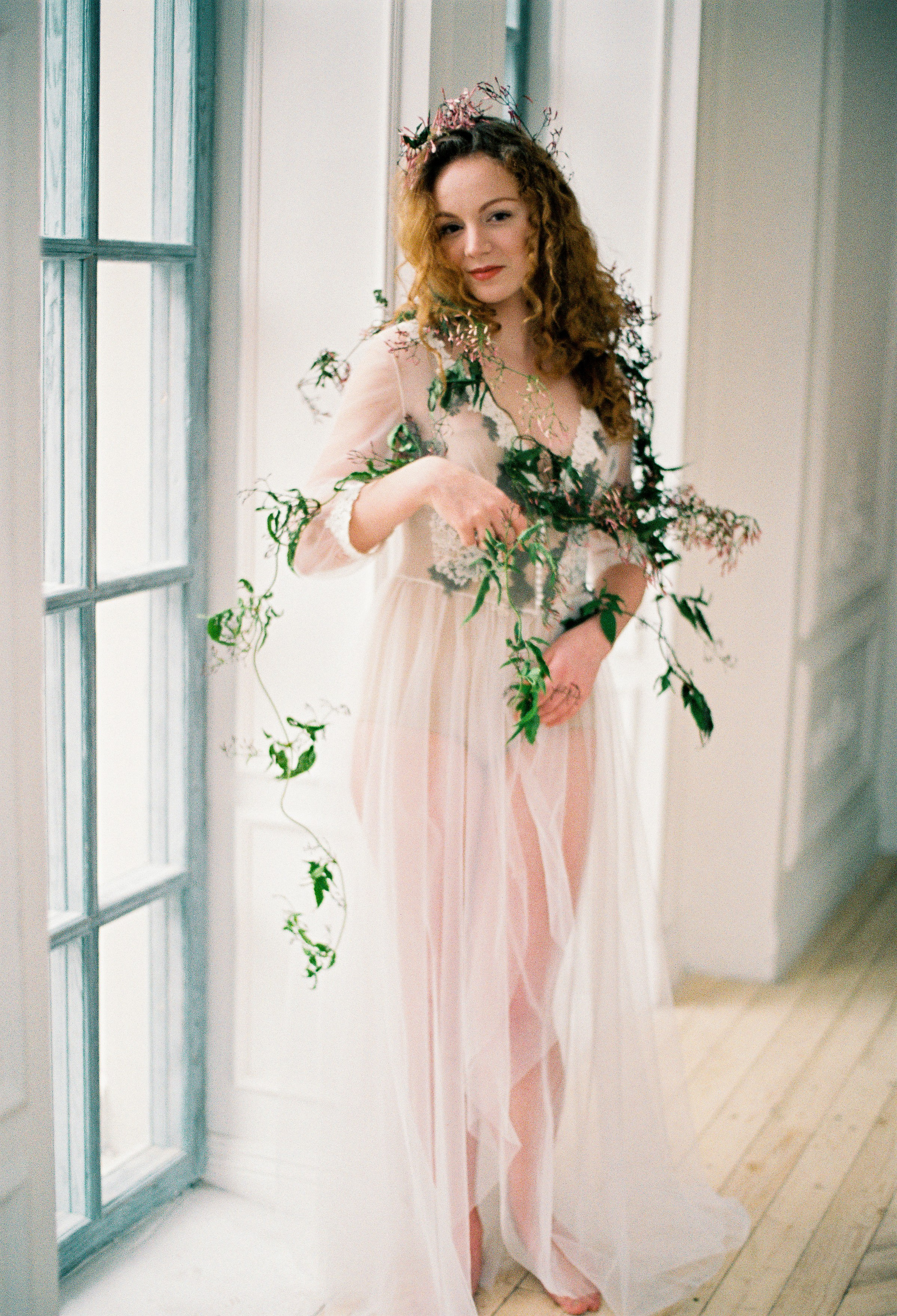 Свадебное утро невесты на плёнку в студии Royal, Москва