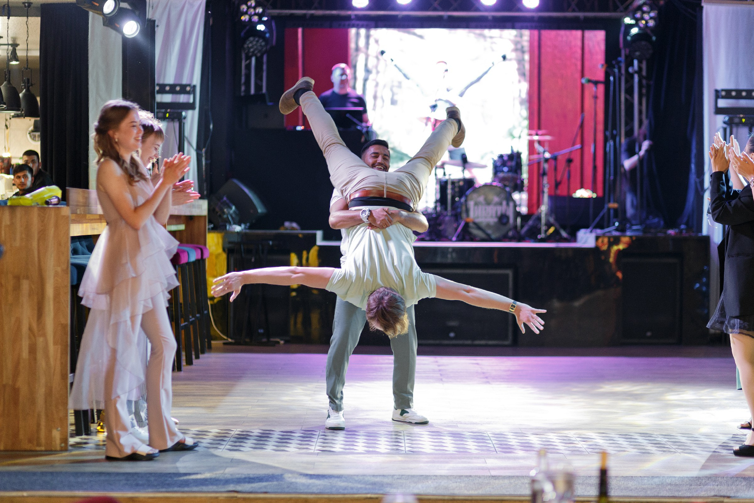 Выпуск ИГМУ'24 (KISS). Свадебный фотограф Иркутск, репортажный фотограф Иркутск