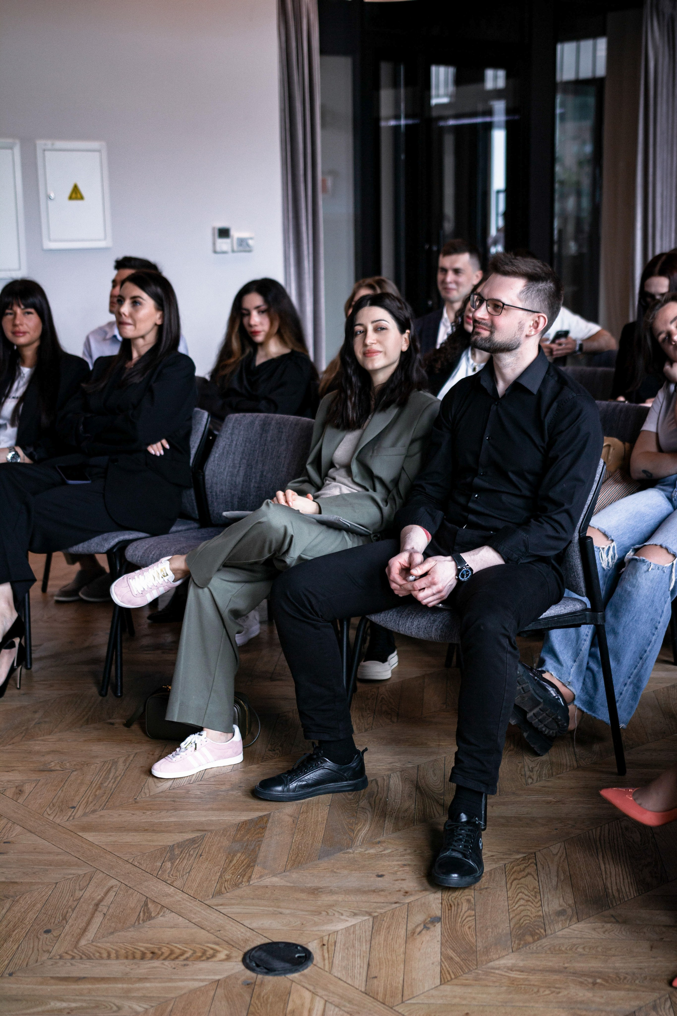 Планерка компании недвижимости. Фотограф Москва — личные фотосессии, лавстори в студии