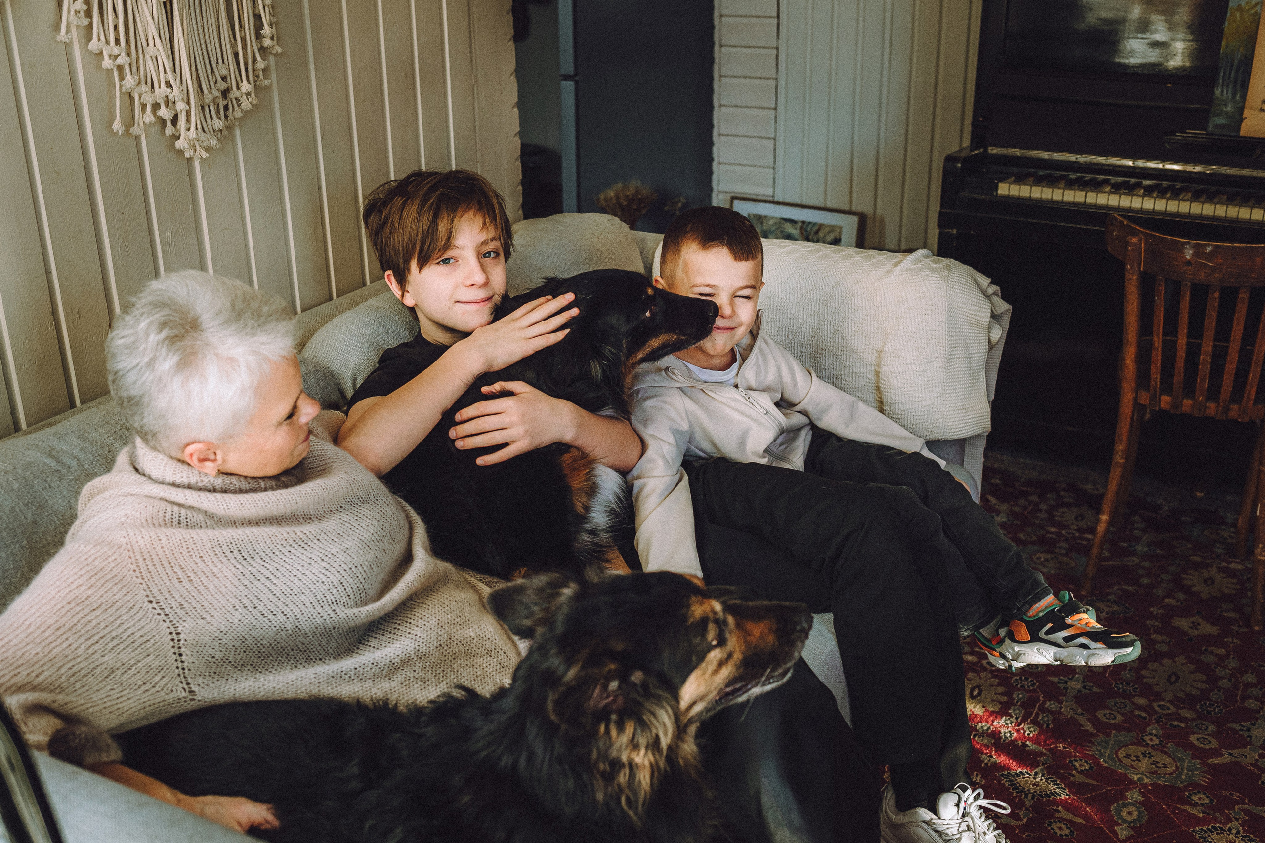 Плюш, Айса и их семья