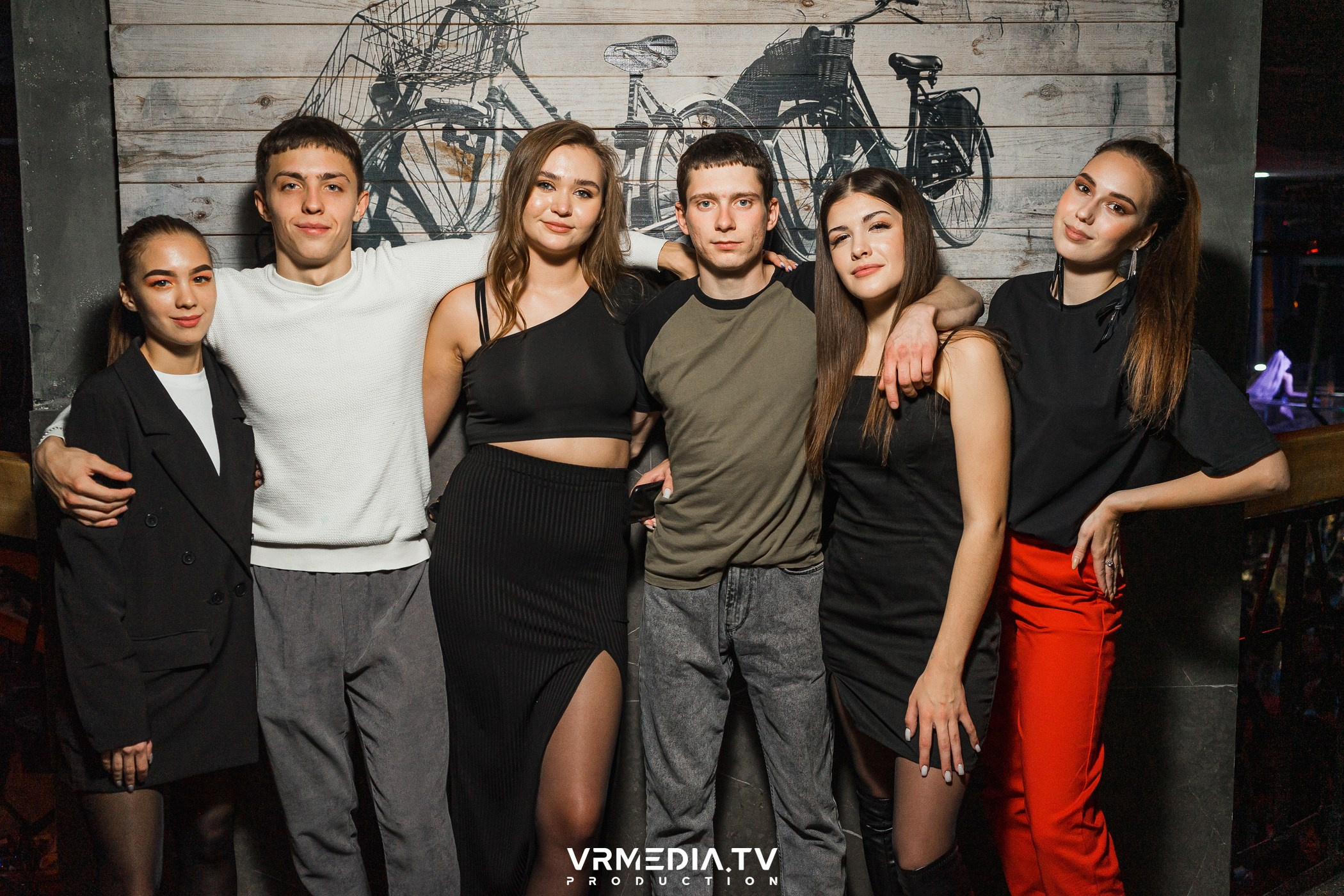 Halloween ARACHNOPHOBIA в баре «Друзья»