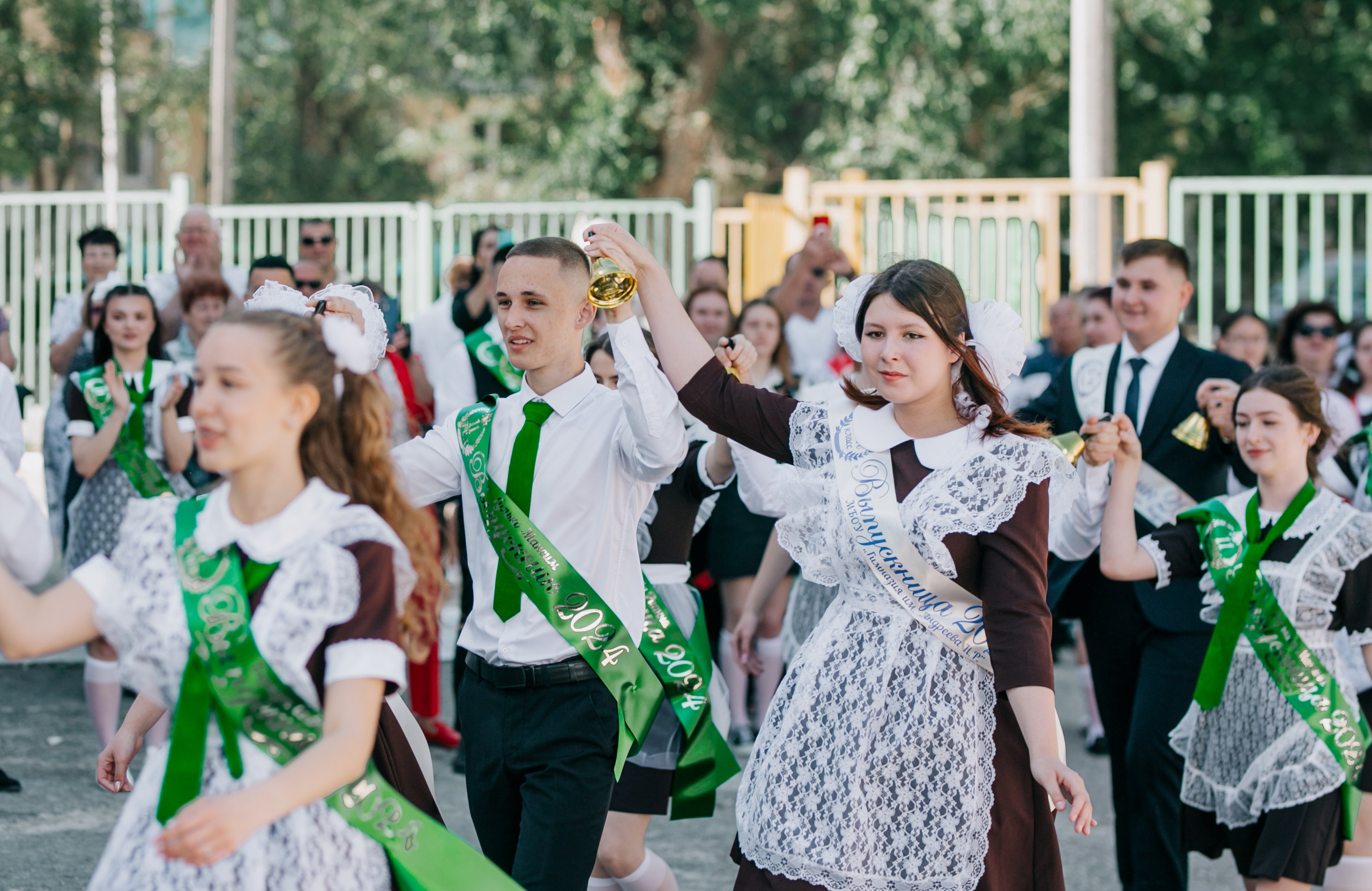 Последний звонок и выпускной. Фотограф в Крыму