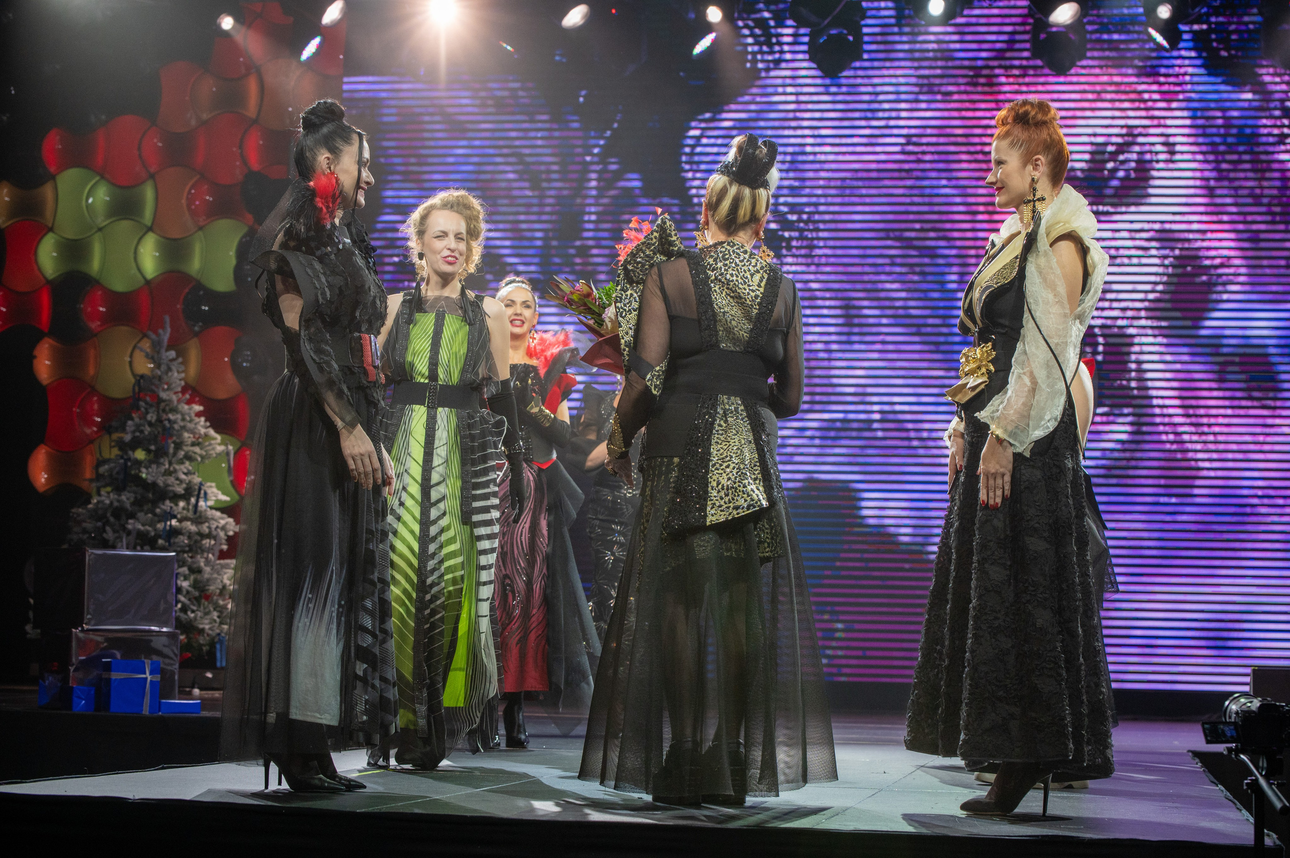 Большая новогодняя тусовка. Фотоуслуги, услуги фотографа, фотографирование важных событий