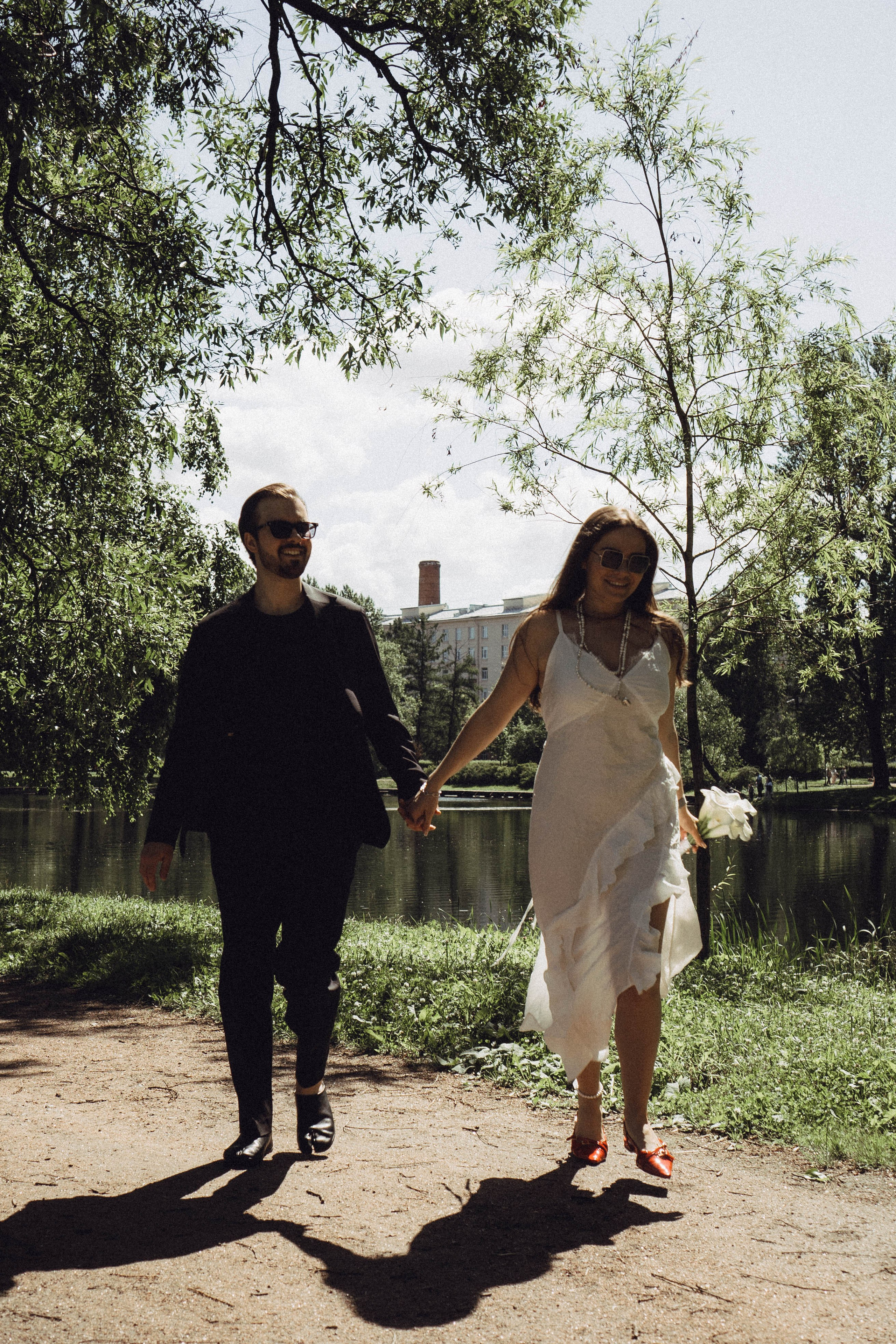 СВАДЕБНАЯ СЬЕМКА В ПАРКЕ ПОБЕДЫ И ПРОГУЛКА ПО МОСКОВСКОМУ ПРОСПЕКТУ. Профессиональный фотограф, Санкт-Петербург — Виктория Богомолова