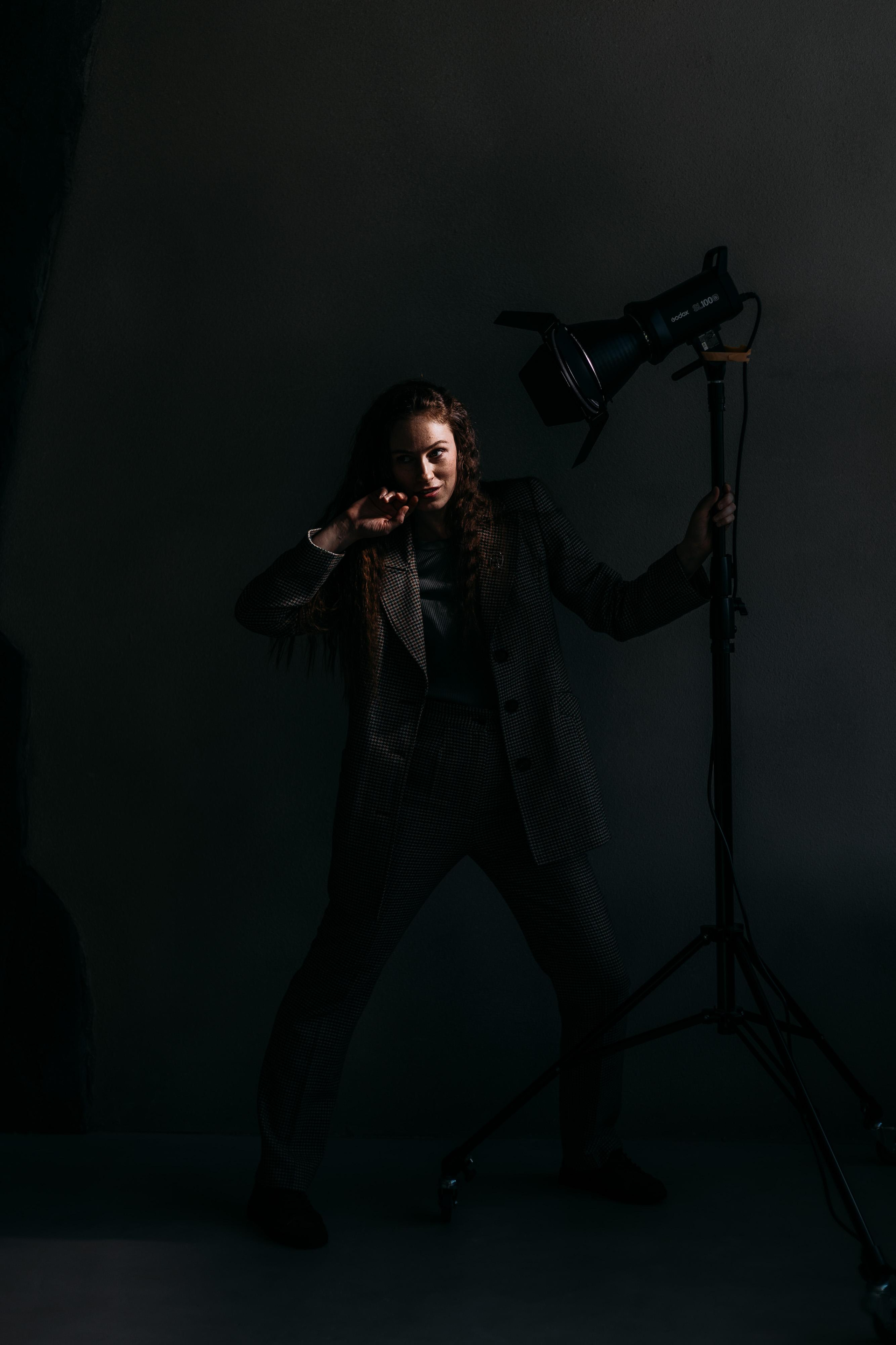 Даниэль и фонарь. Главная