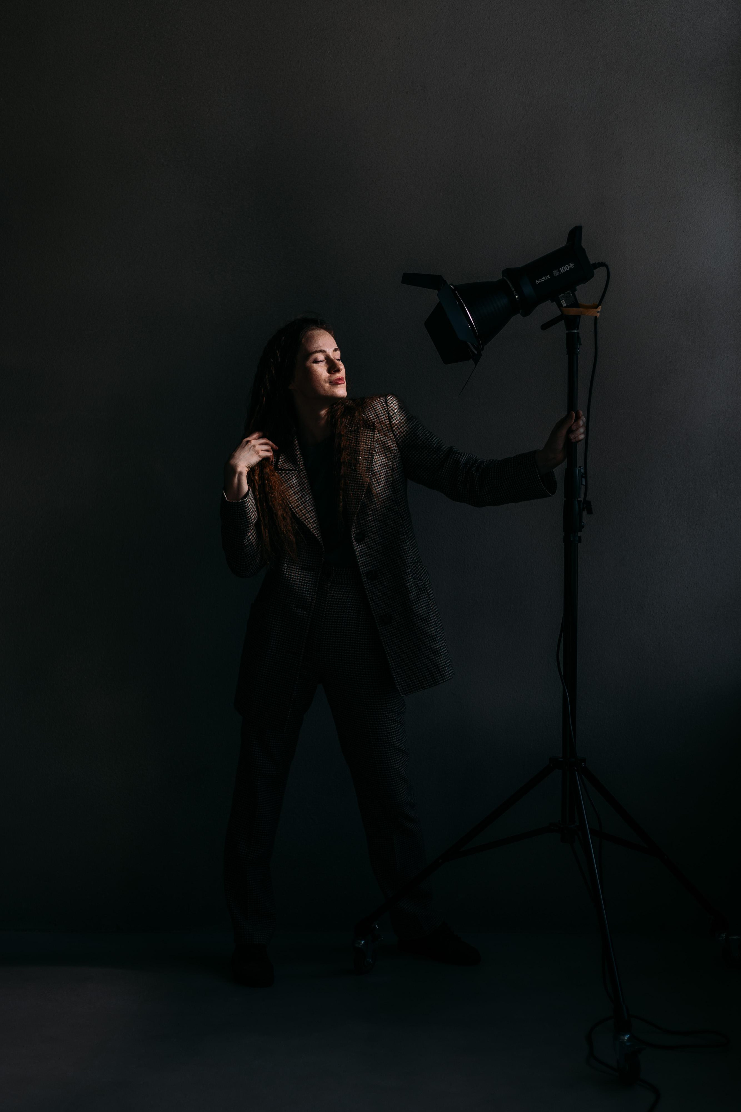 Даниэль и фонарь. Главная