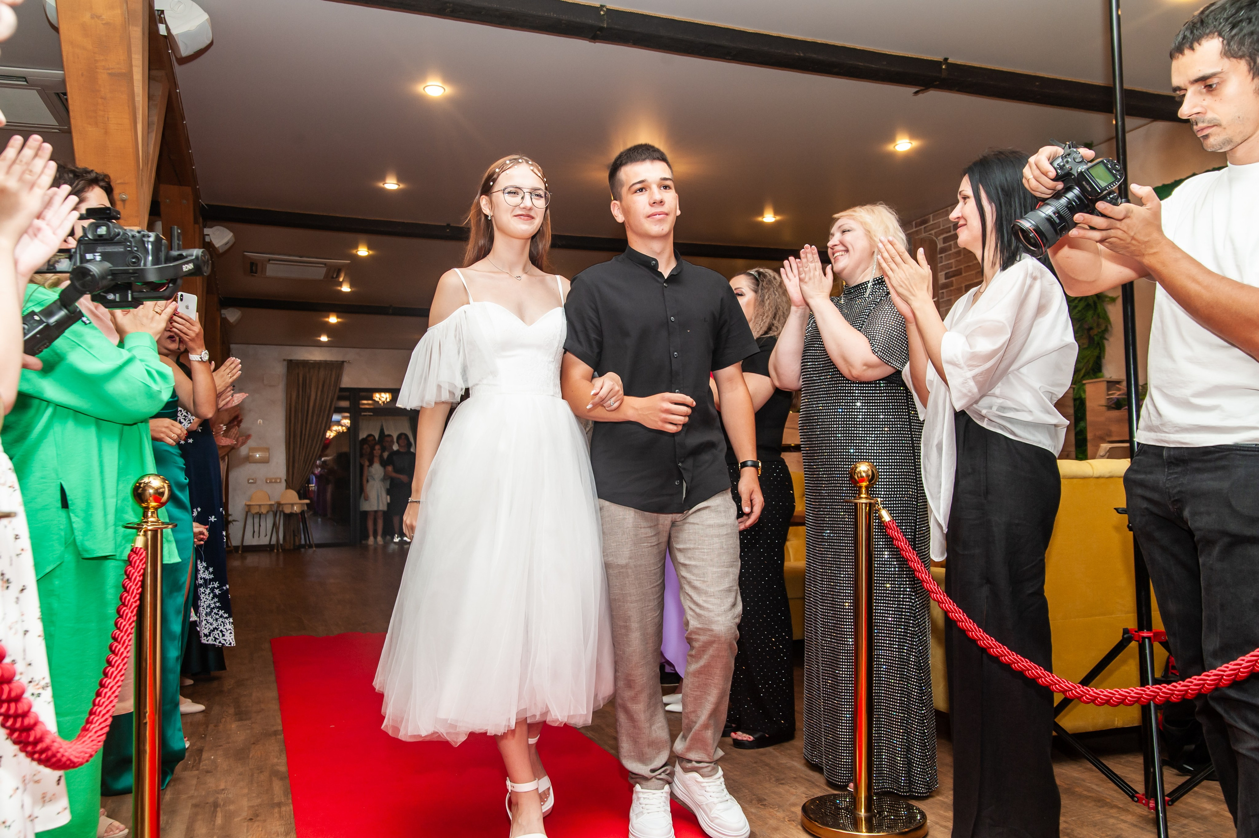 Выпускной МАОУ СОШ № 17 им. Эдуарда Есаяна. Свадебный и семейный фотограф Денис Лукьянов в Краснодаре, Краснодарском крае и Республике Крым