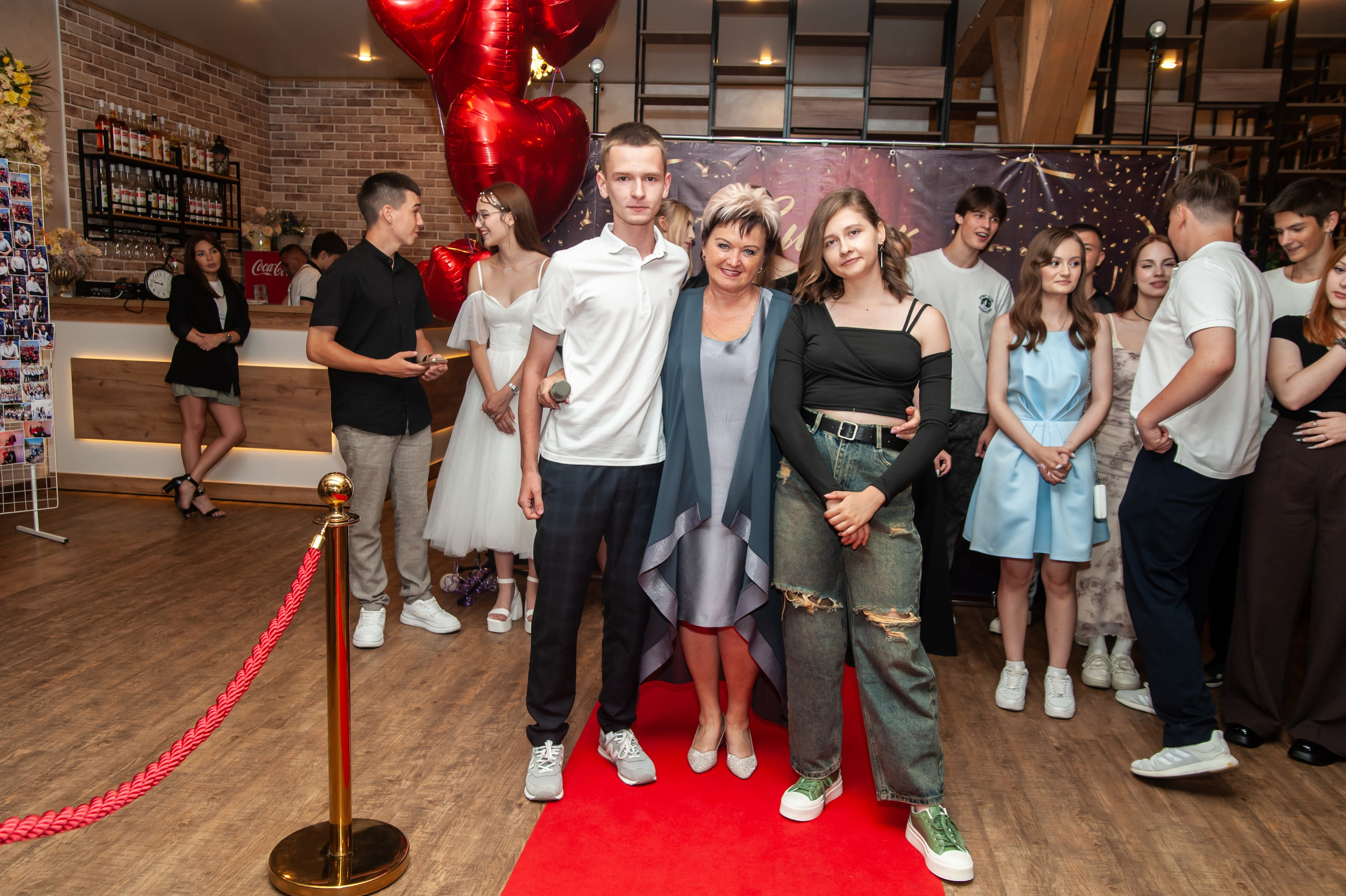 Выпускной МАОУ СОШ № 17 им. Эдуарда Есаяна. Свадебный и семейный фотограф Денис Лукьянов в Краснодаре, Краснодарском крае и Республике Крым