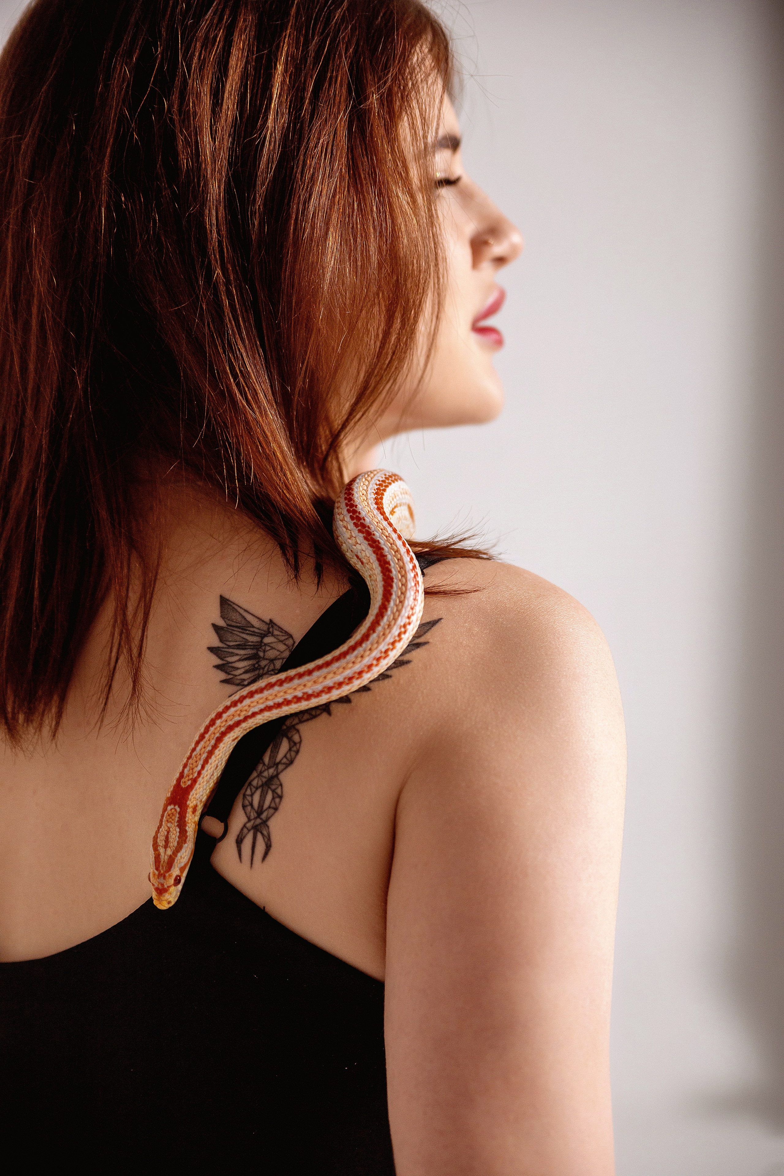 Фотопроект со змеей. Фотограф Мурманск Лилия Маер