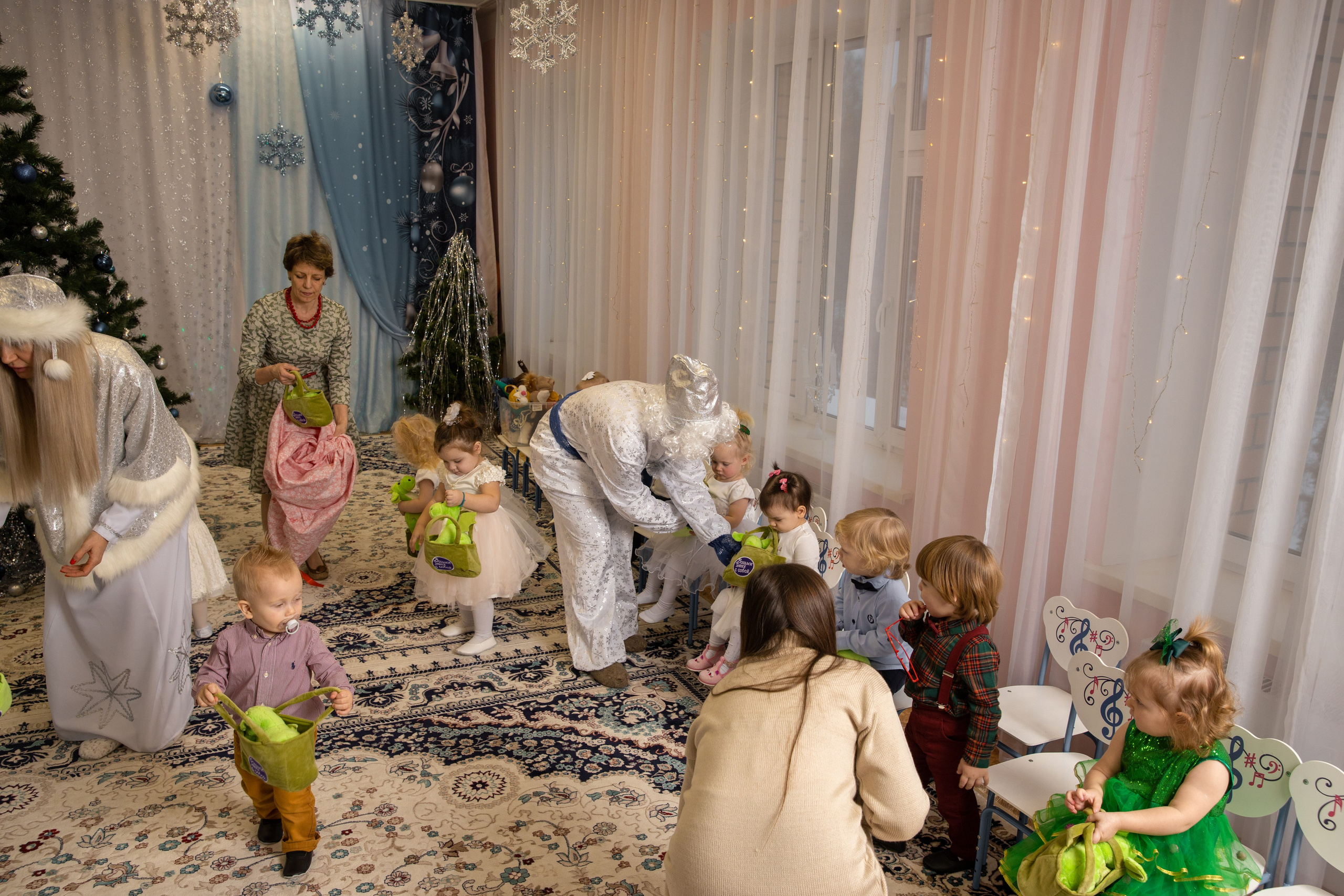 Новогодний утренник Успех. Фотограф в Железнодорожном и Балашихе