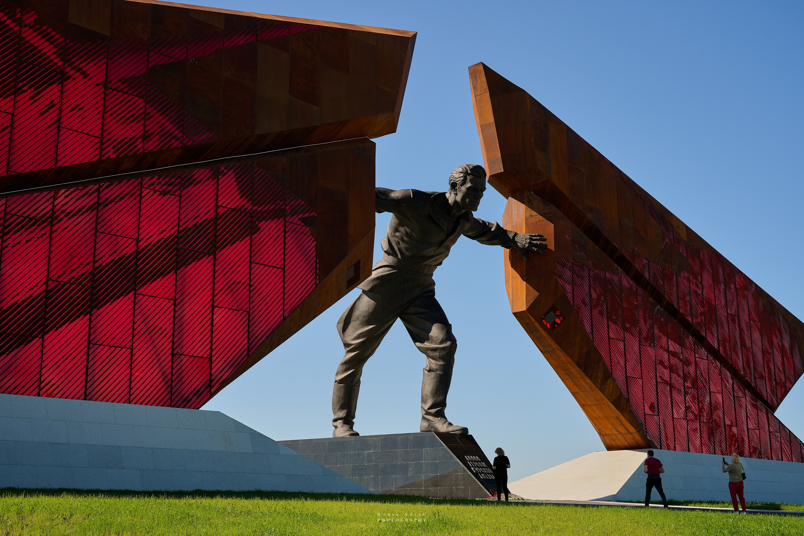 Мемориал Курская битва в Понырях. Фотограф Роман Адлер