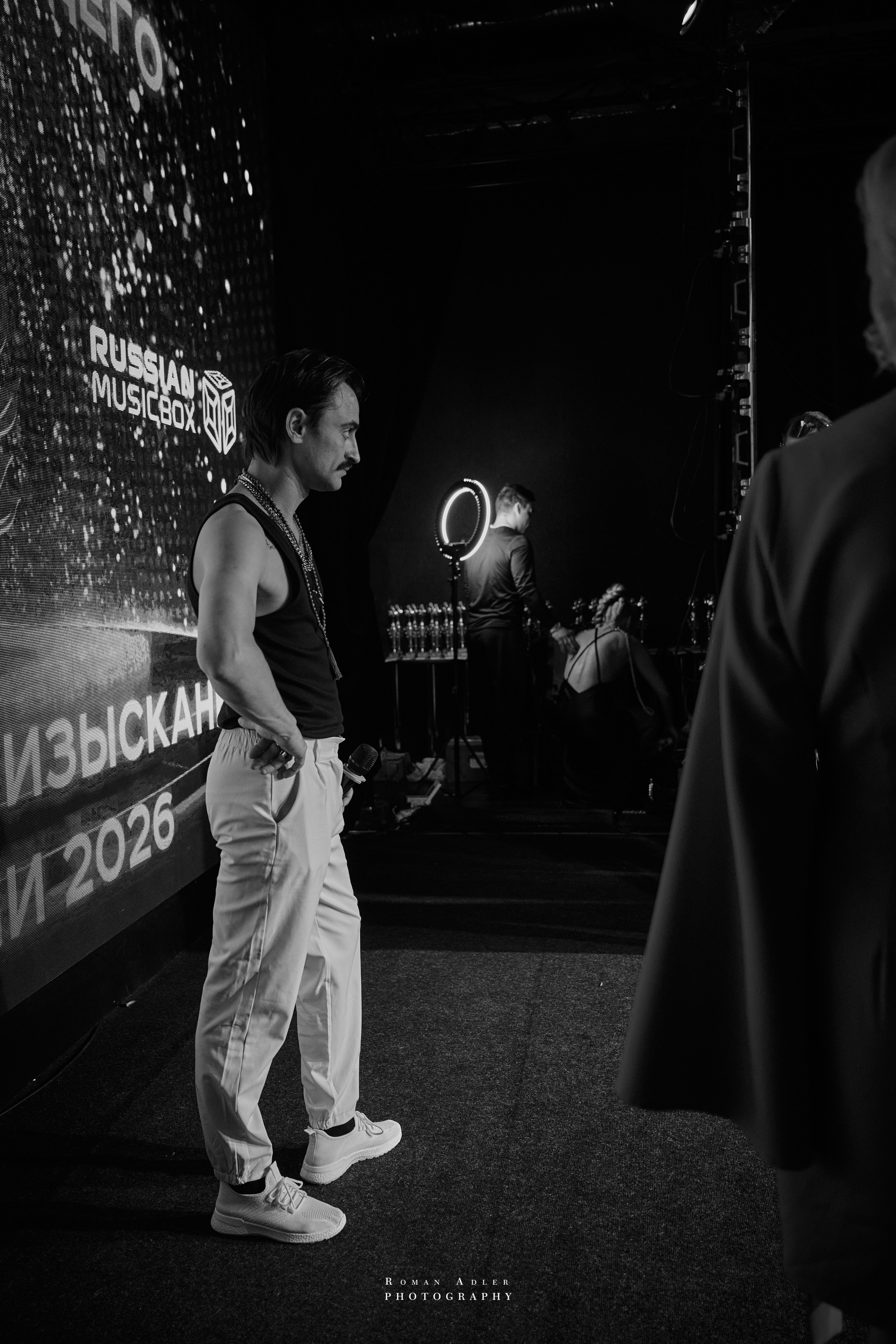 Бэкстейдж подготовки шоу Андрея Вишневского. Photographer Roman Adler