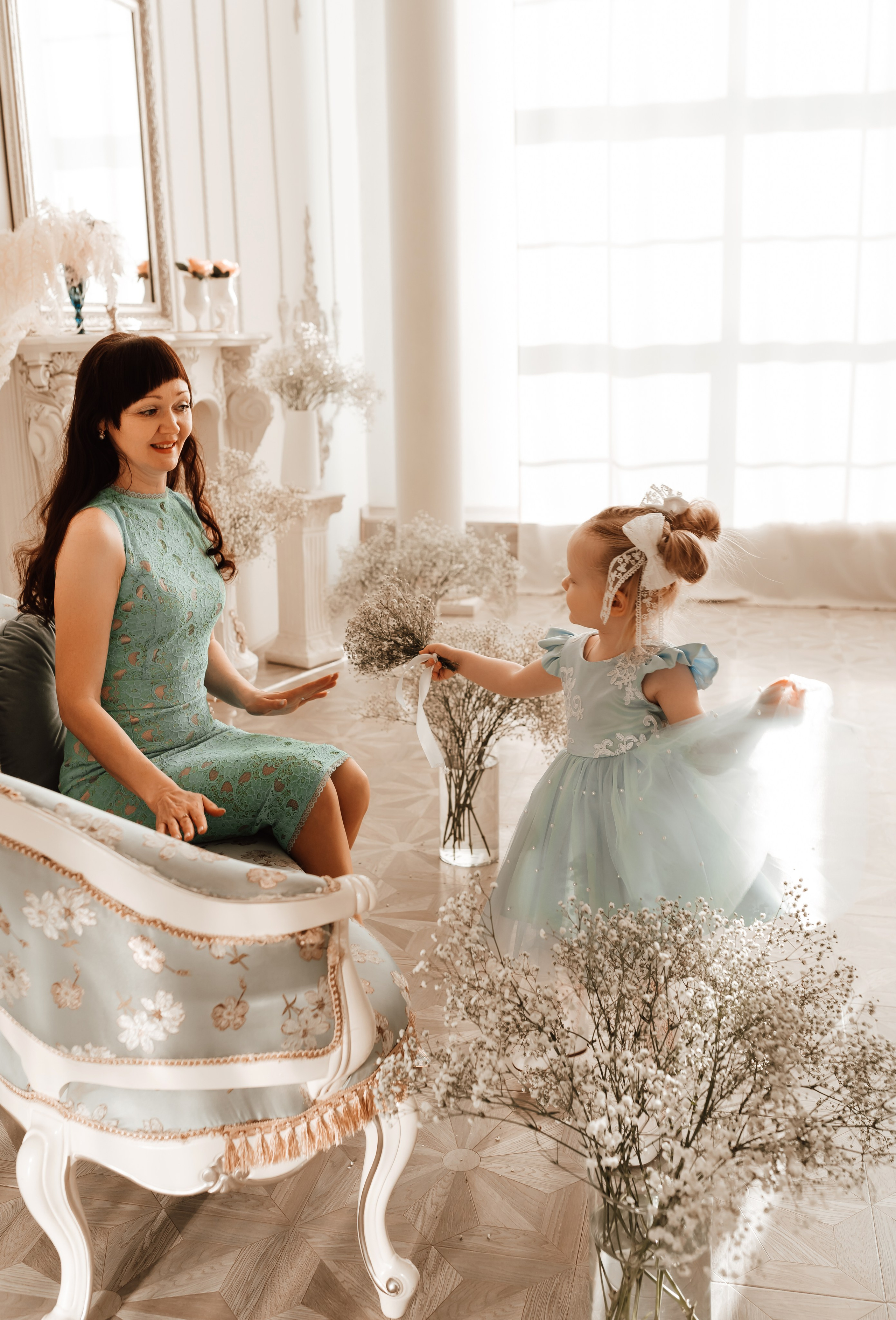 Фотосъемка мамы с дочкой. Фотограф Ким Наталья в Красноярске