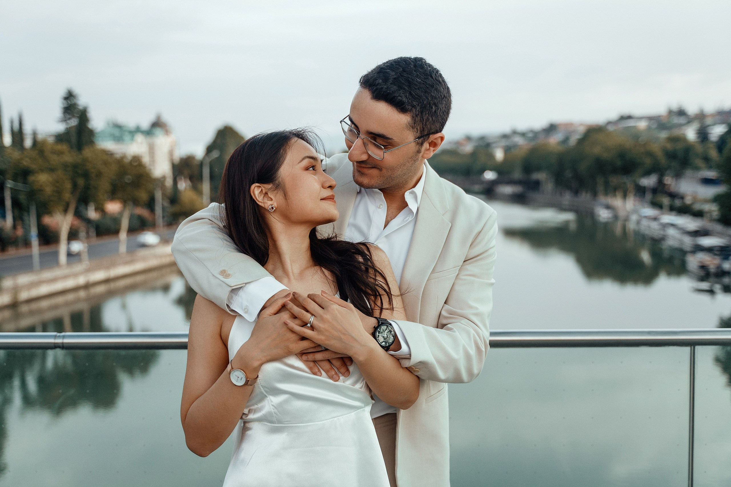 Alaeddine & Matika on the Peace Bridge in Tbilisi. Photographer Sergey Otkrytyi in Batumi & Tbilisi