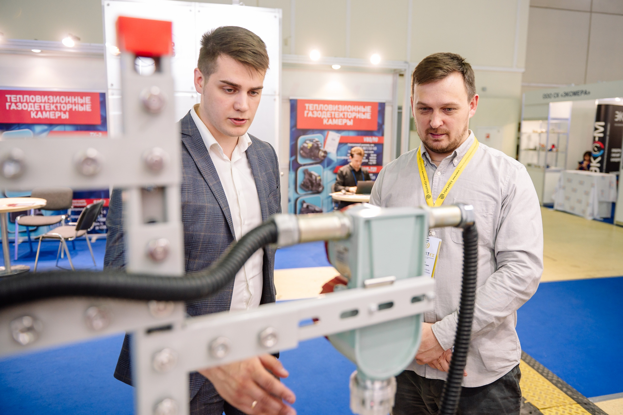 Аналитприбор на выставке Нефтегаз-24. Репортажный фотограф в Москве и по всему миру Степанова Юлия
