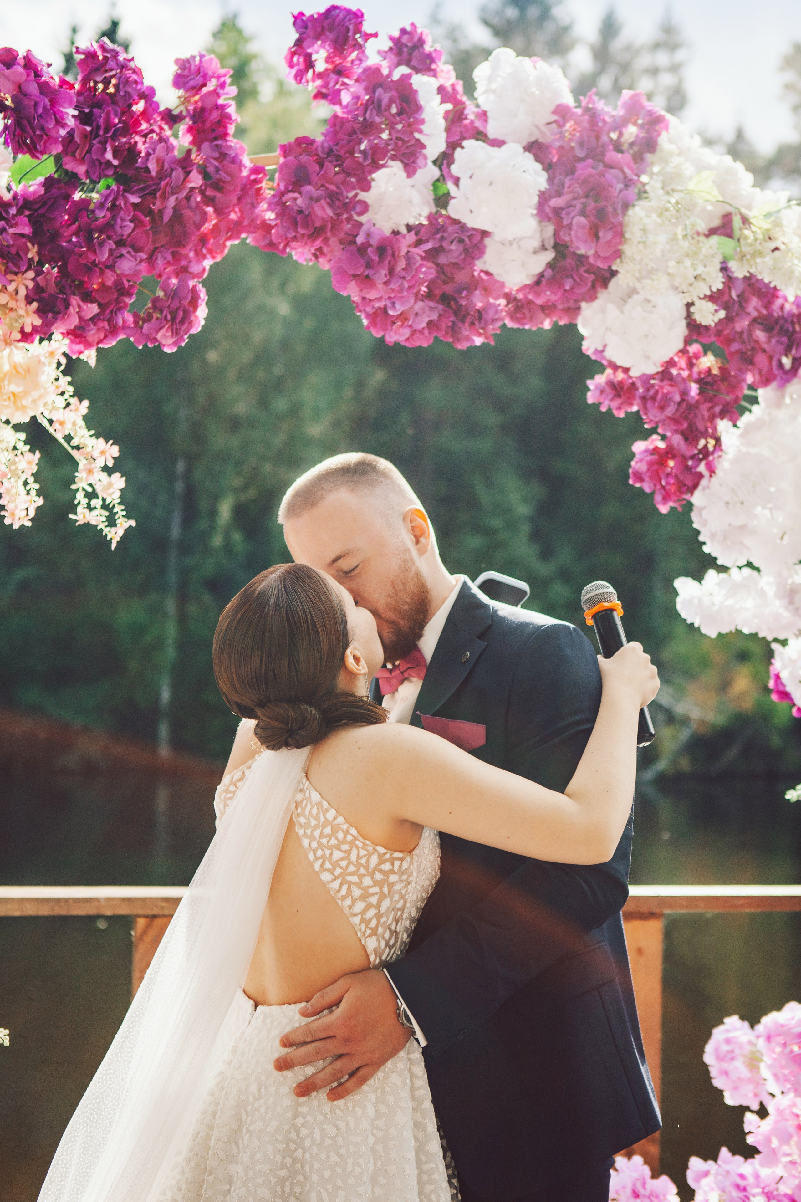 Свадебная фотосессия в отеле hartwell hotel и на патриарших прудах. Фотограф Ольга Ефремова