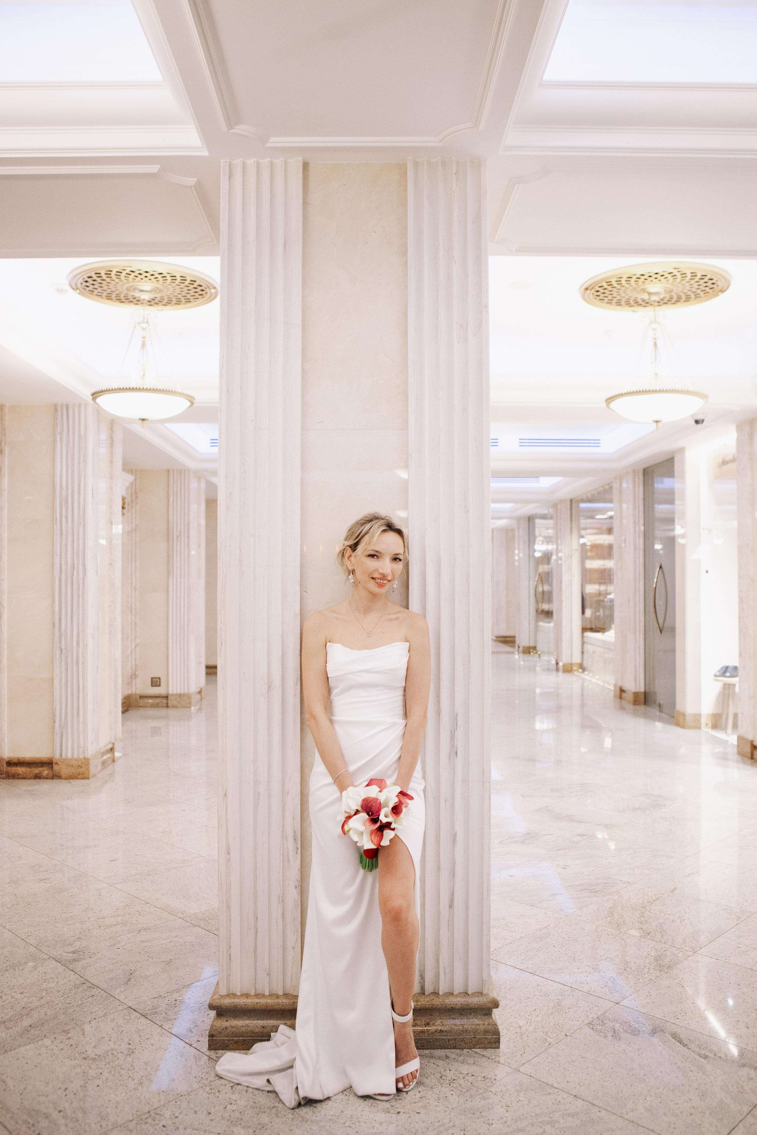 Утро невесты и фотосессия в гостинице radisson collection hotel moscow бывшая гостиница украина. Фотограф Ольга Ефремова